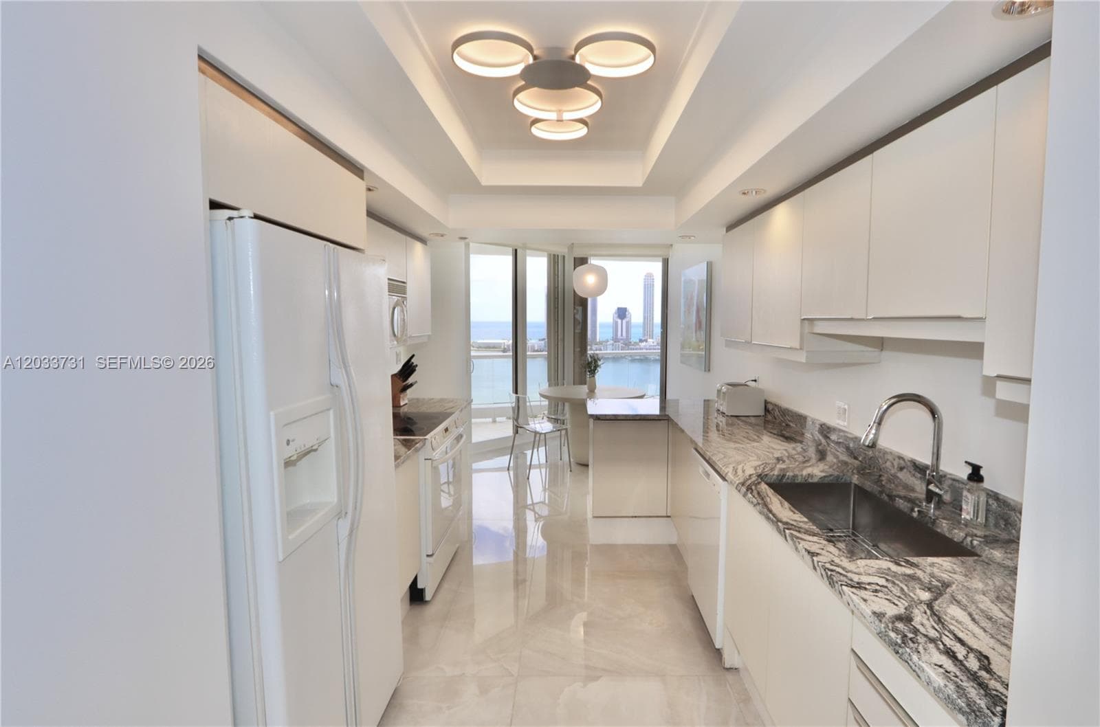 7000 Island Blvd 2605 photo 6