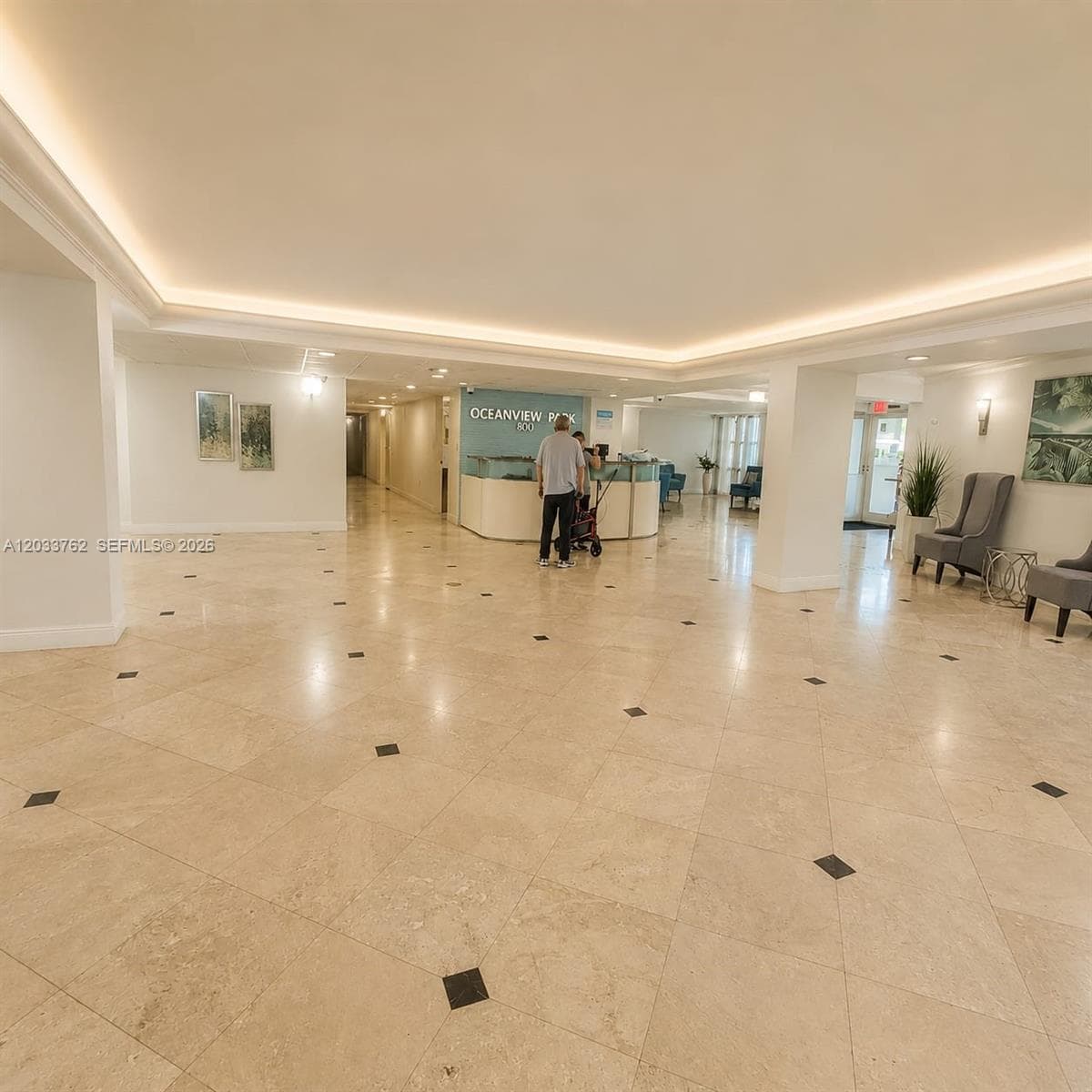 800 Parkview Dr 512 photo 25