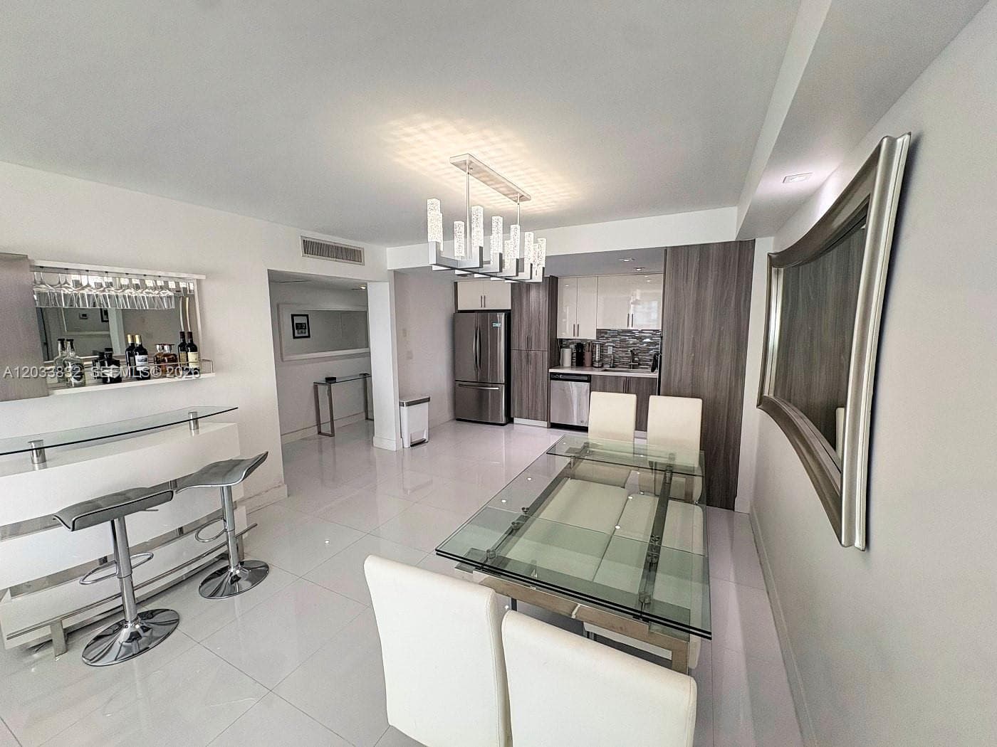 19380 Collins Ave 827 photo 6
