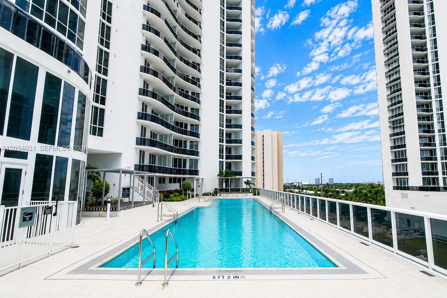 15901 Collins Ave 403 photo 24