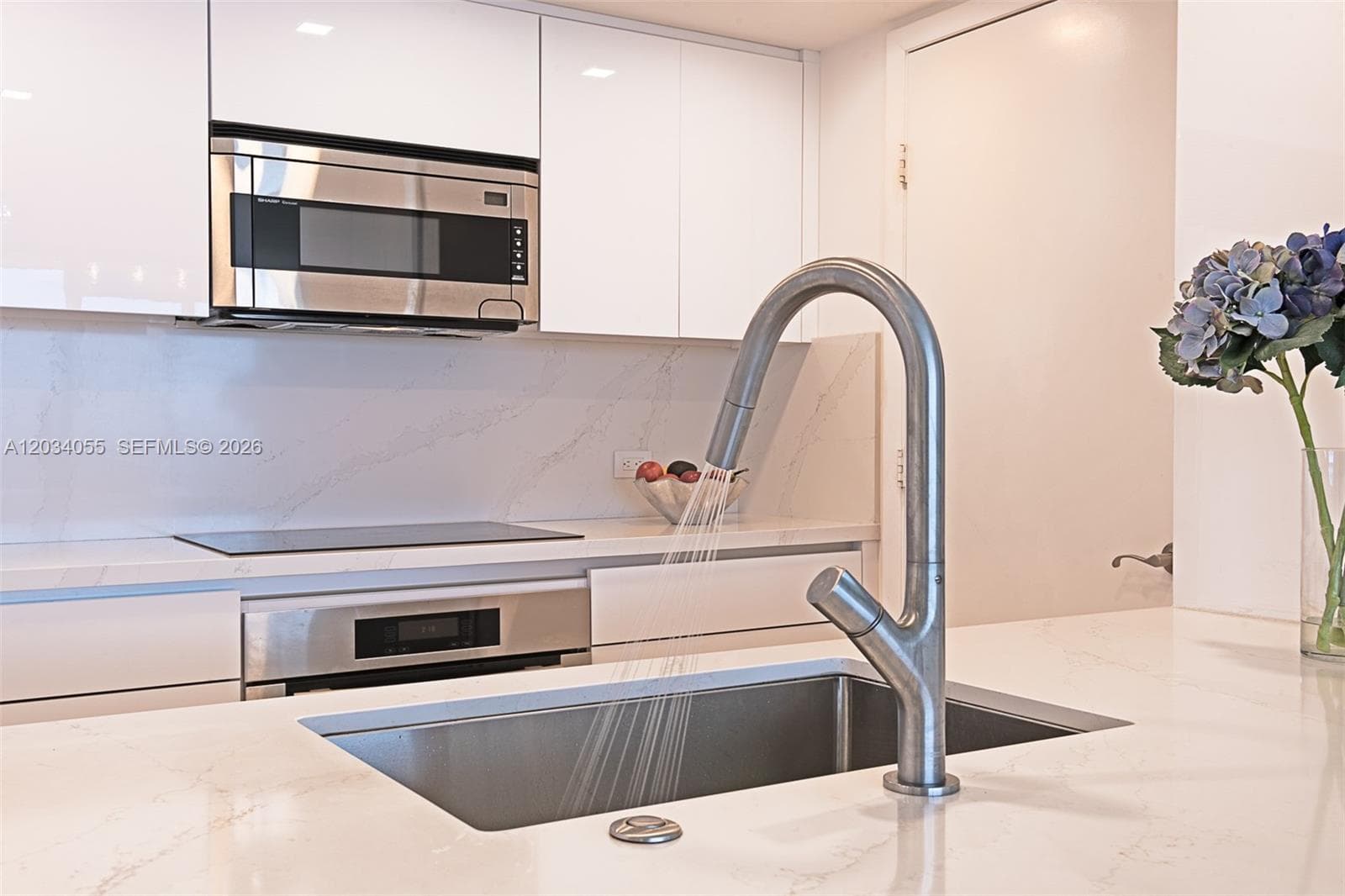 17201 Collins Ave 1508 photo 9