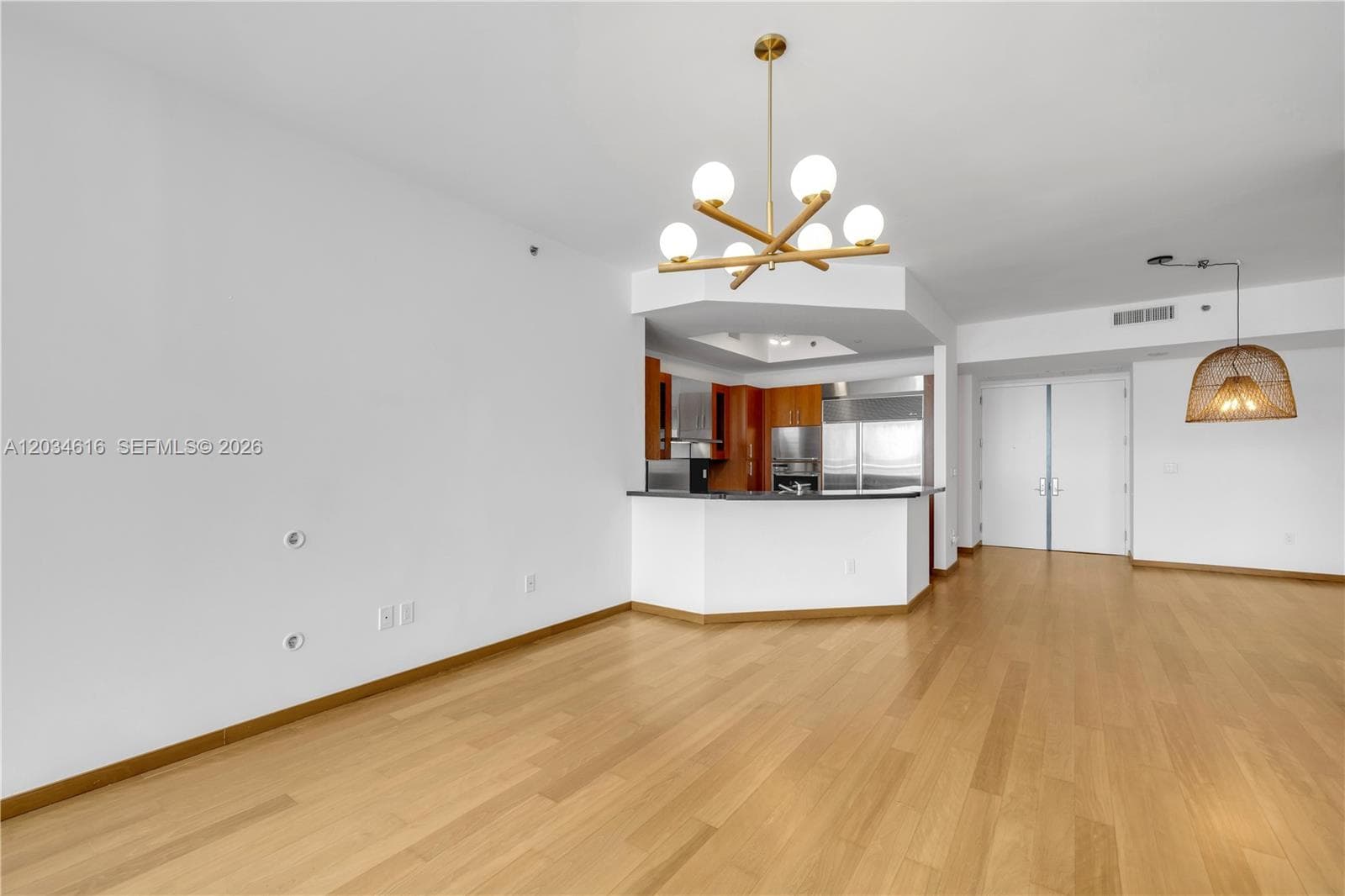 100 S Pointe Dr 1608 photo 14