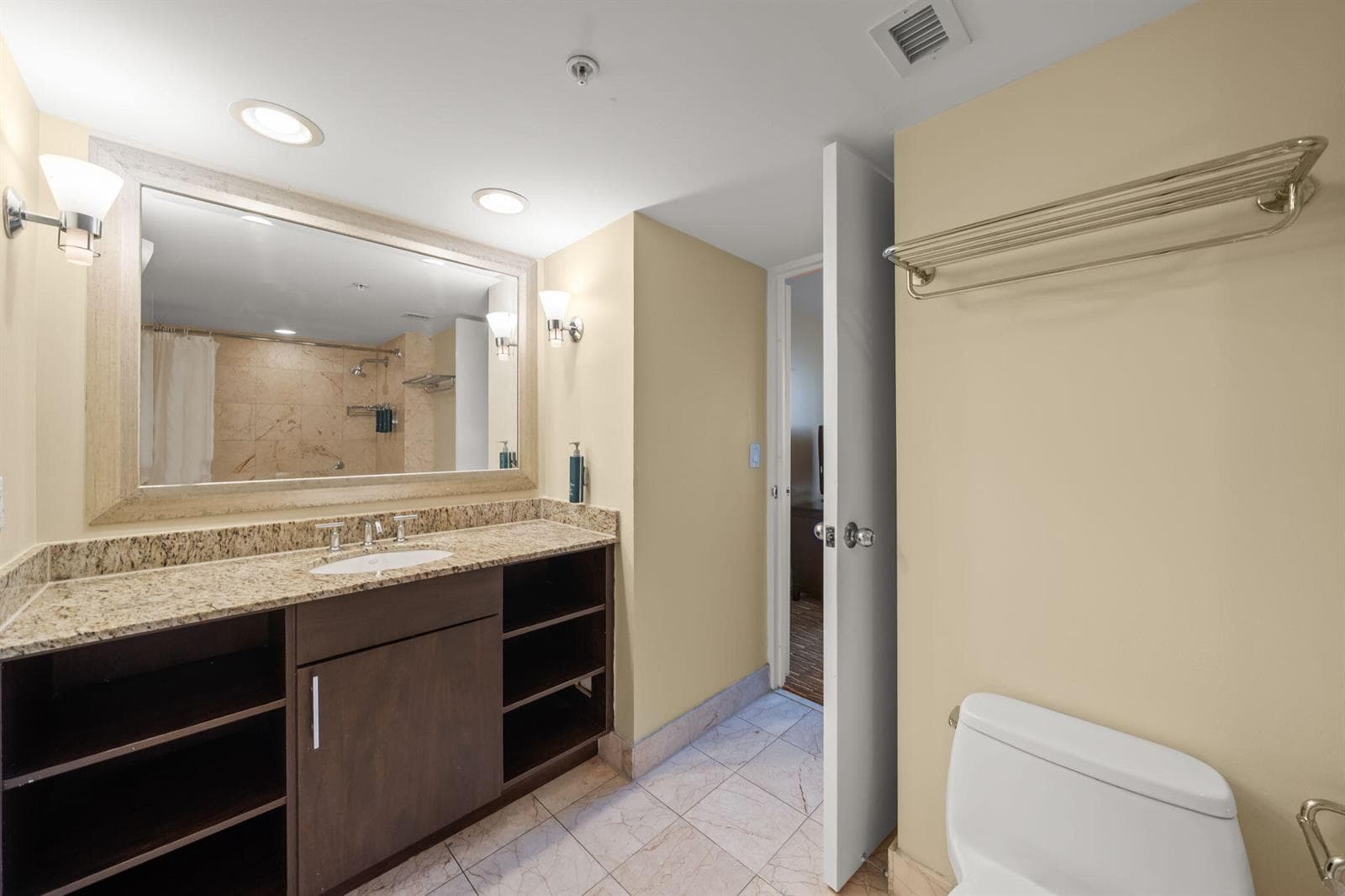 2670 E Sunrise Boulevard 1201 photo 24