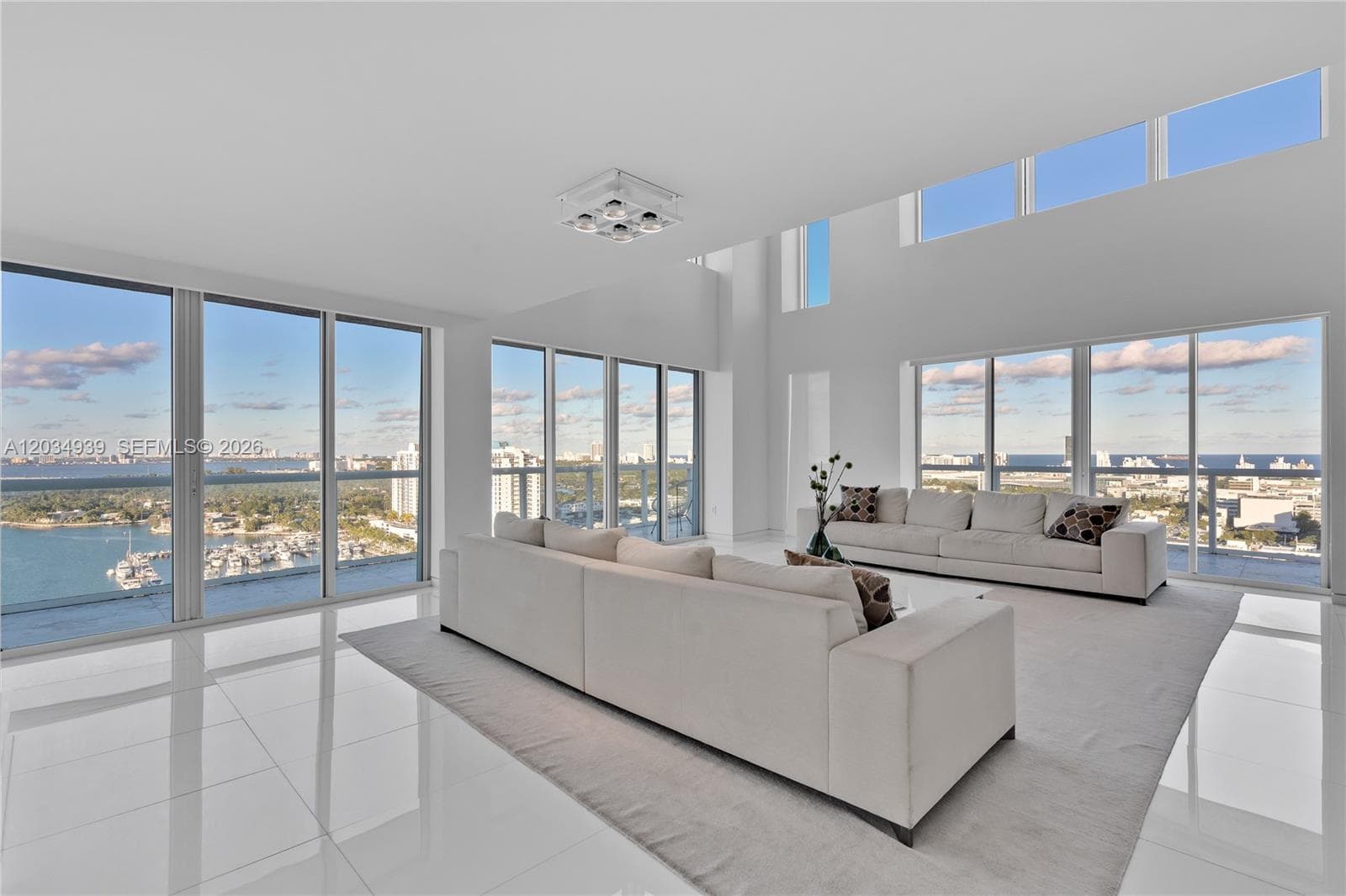 10 Venetian Way PH04 photo 16