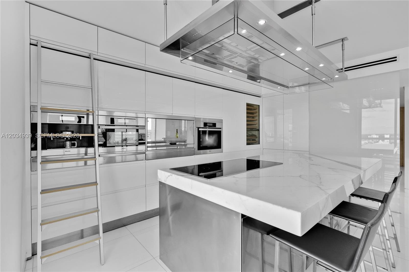 10 Venetian Way PH04 photo 22