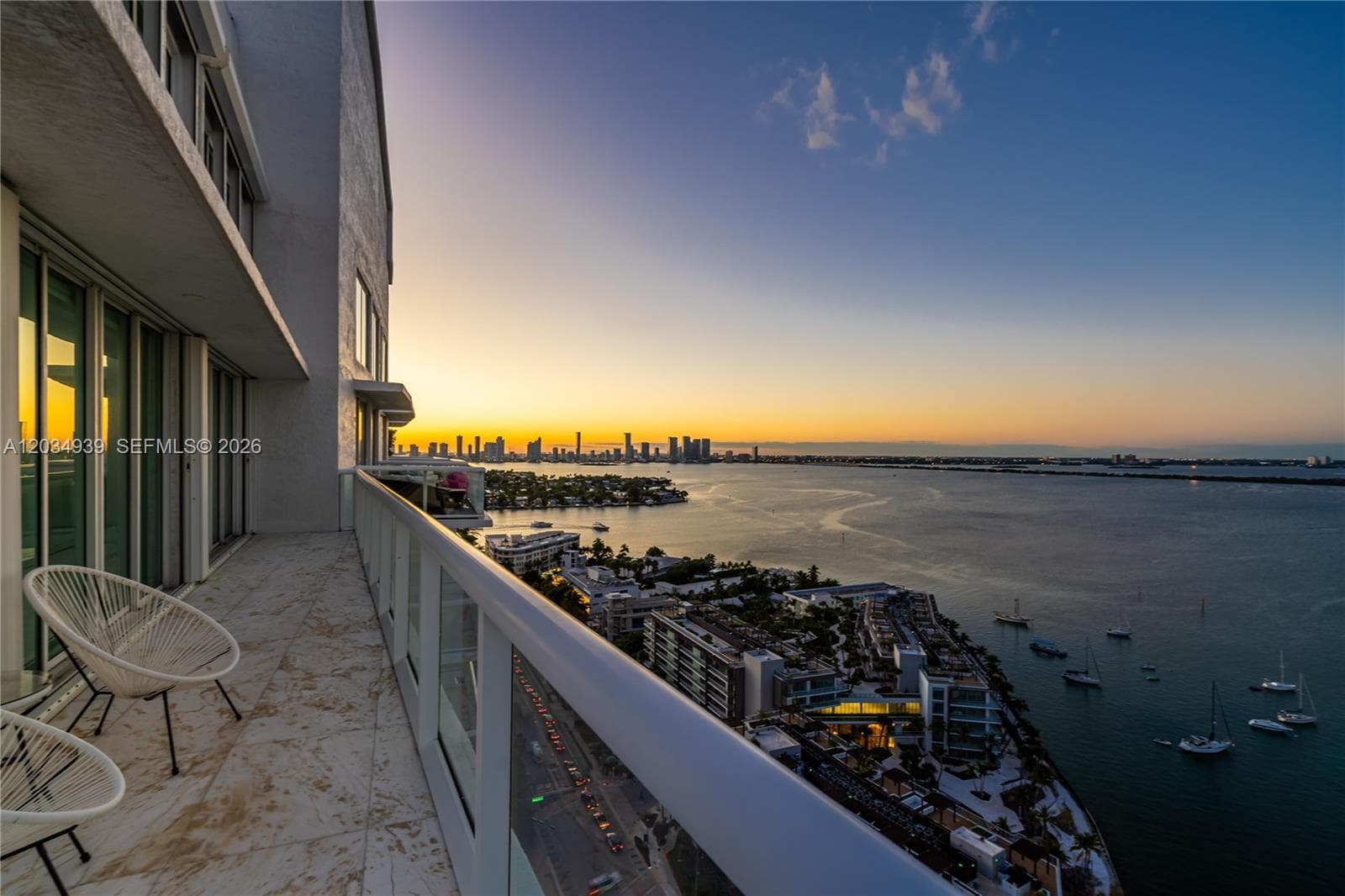 10 Venetian Way PH04 photo 10