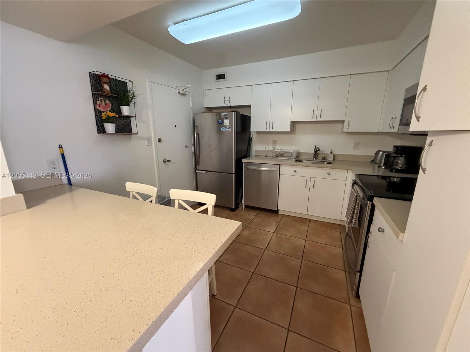 5161 Collins Ave 310 photo 7