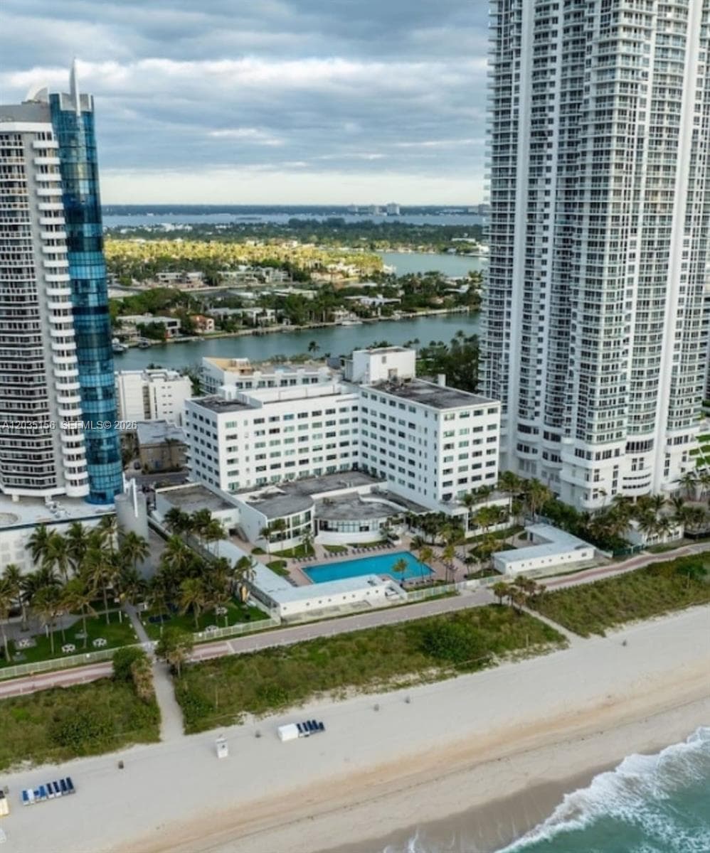 6345 Collins Ave 830 photo 1