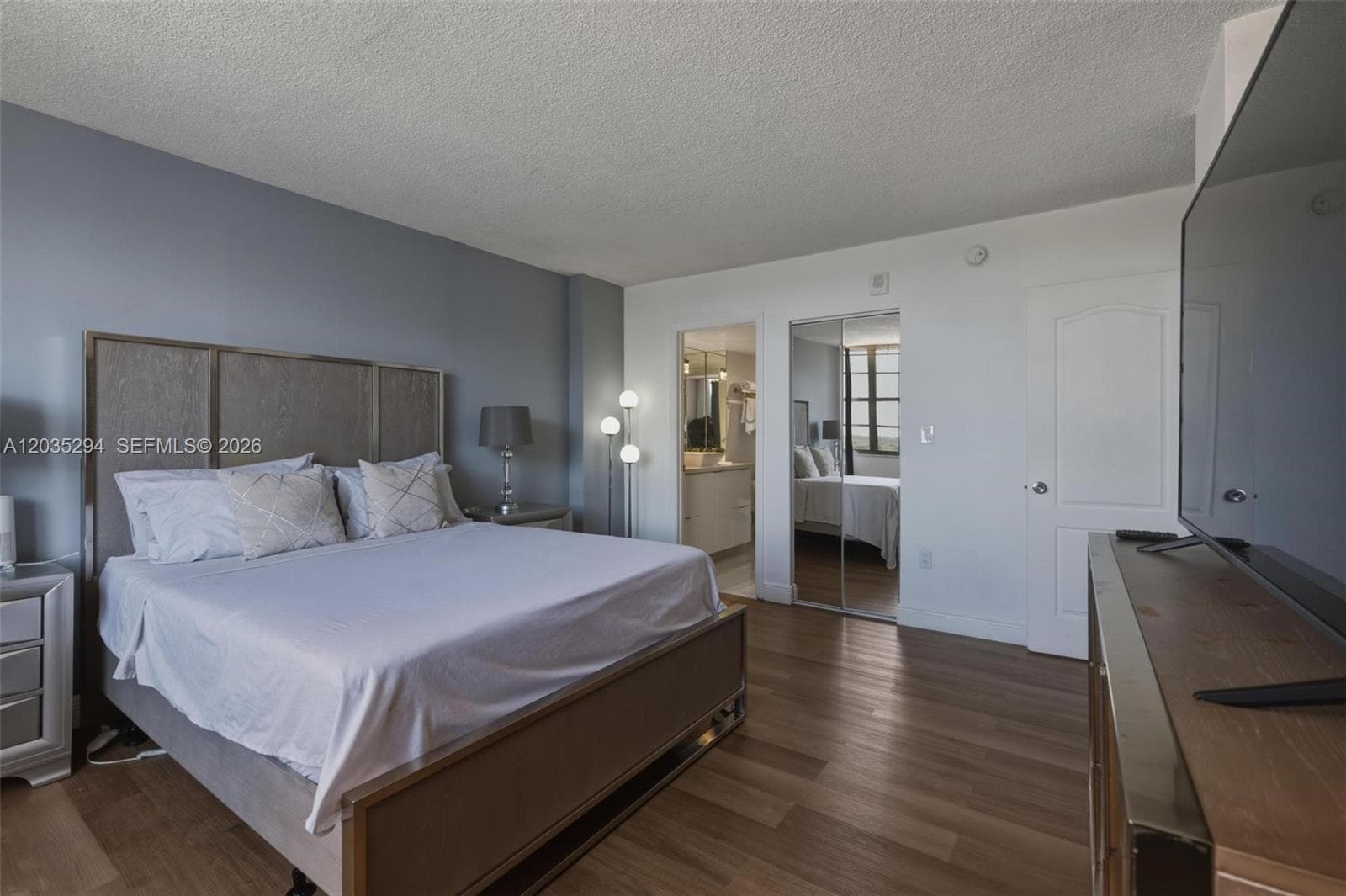 1301 NE Miami Gardens Dr 1515W photo 18