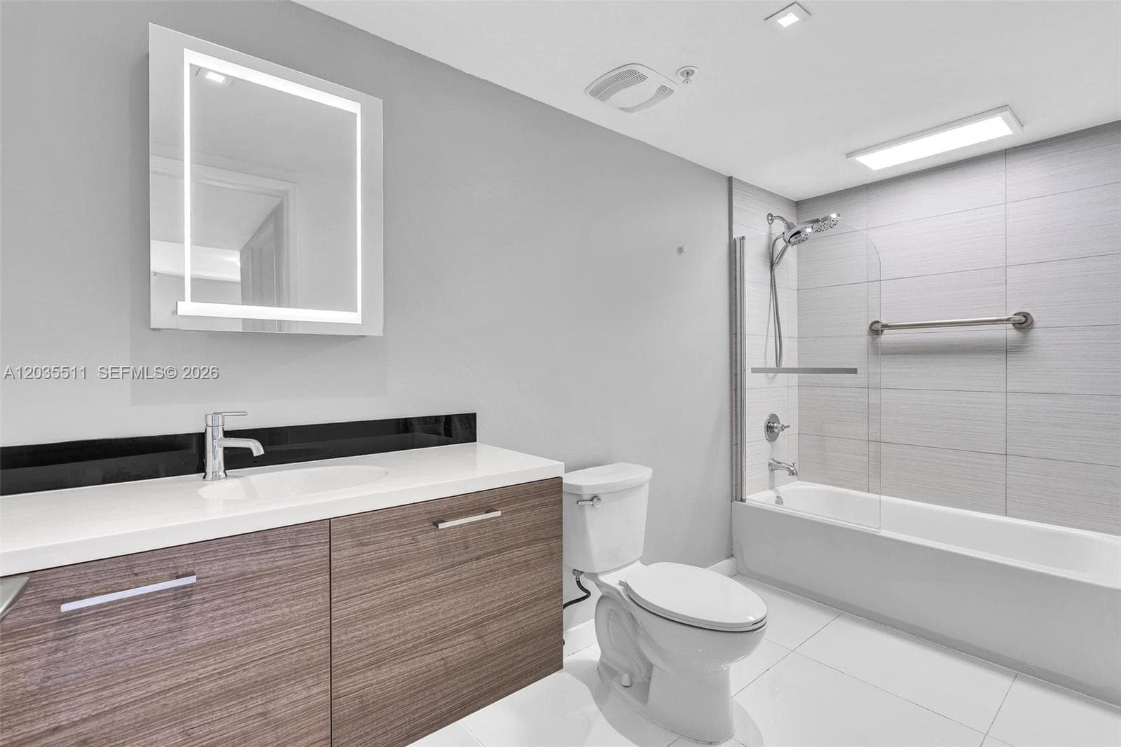 9901 E Bay Harbor Dr 802 photo 18