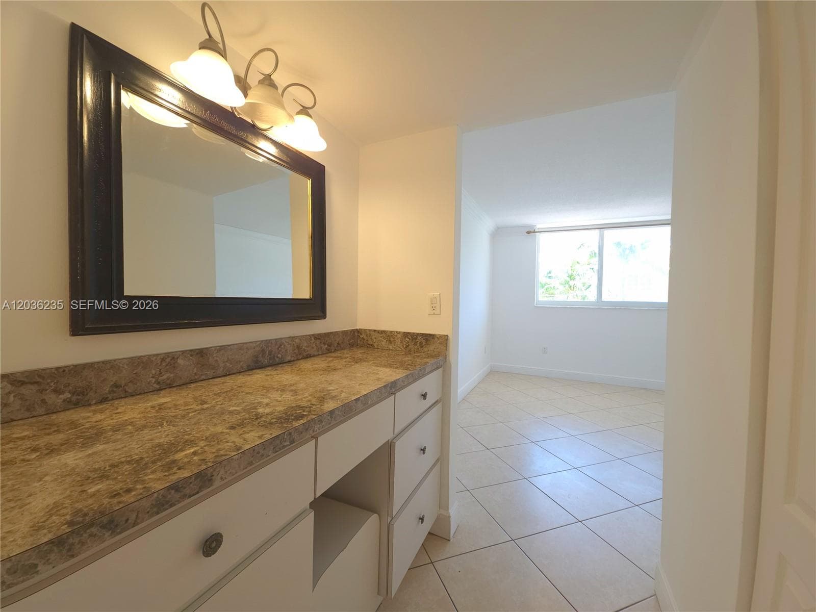 401 Ocean Dr 304 photo 12