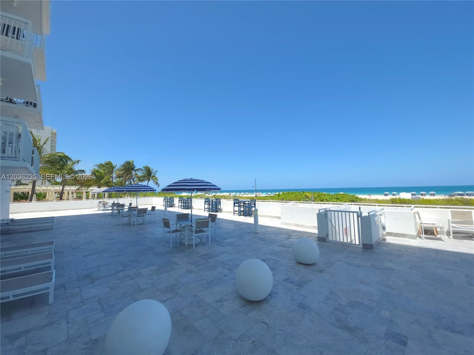 401 Ocean Dr 304 photo 24
