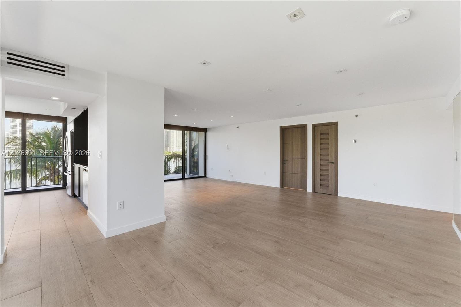 801 N Venetian Dr 308 photo 3
