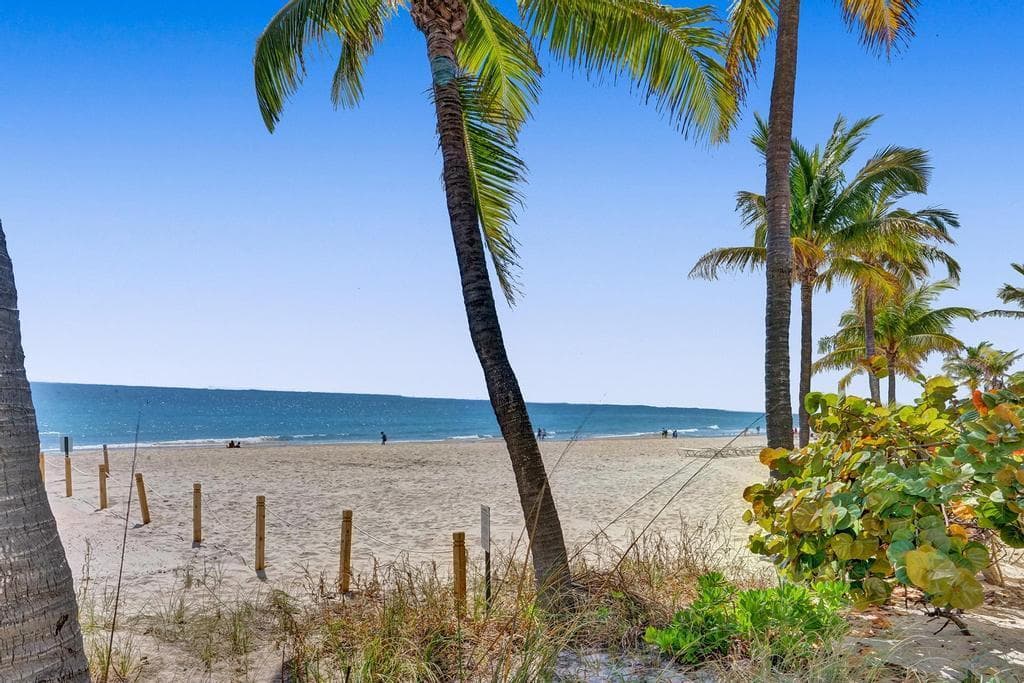 4010 Galt Ocean Drive 310 photo 6
