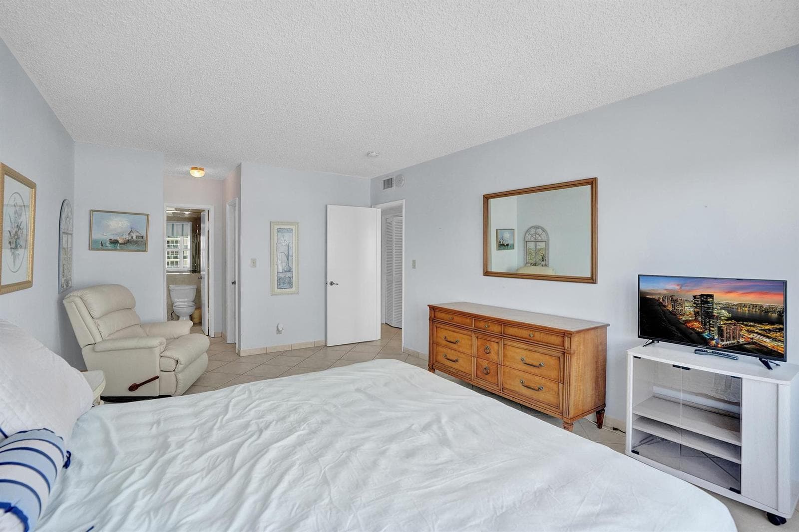 4010 Galt Ocean Drive 310 photo 24