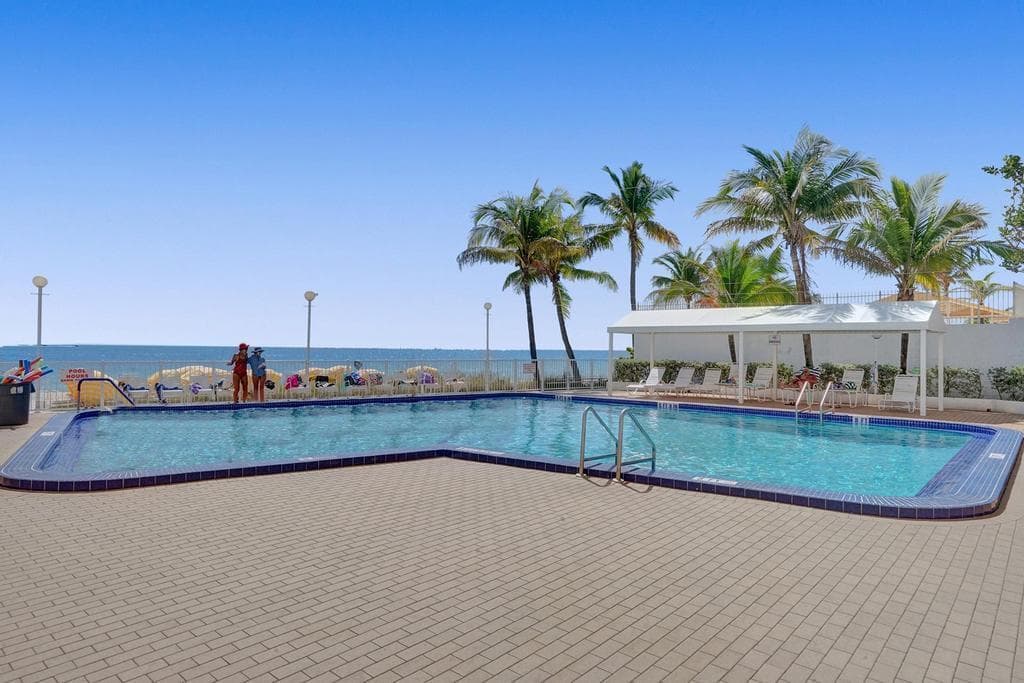 4010 Galt Ocean Drive 310 photo 4
