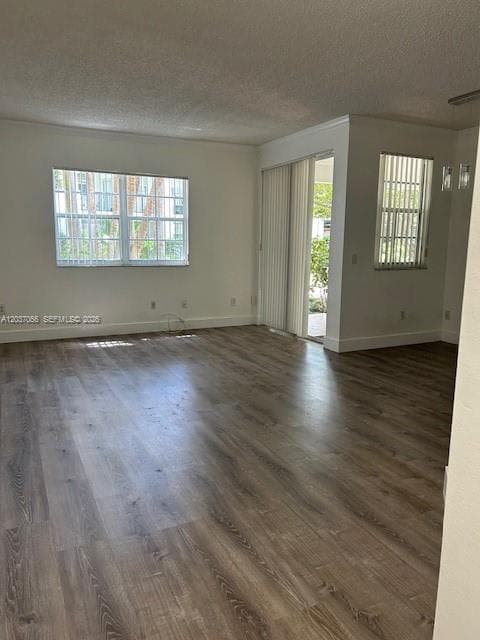 3245 NE 184th St 13112 photo 8