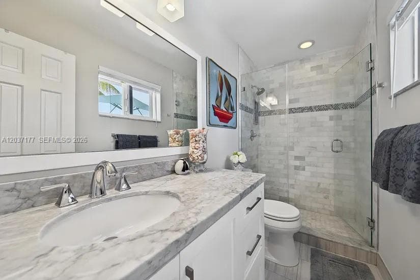 2125 NE 17th Ter photo 24