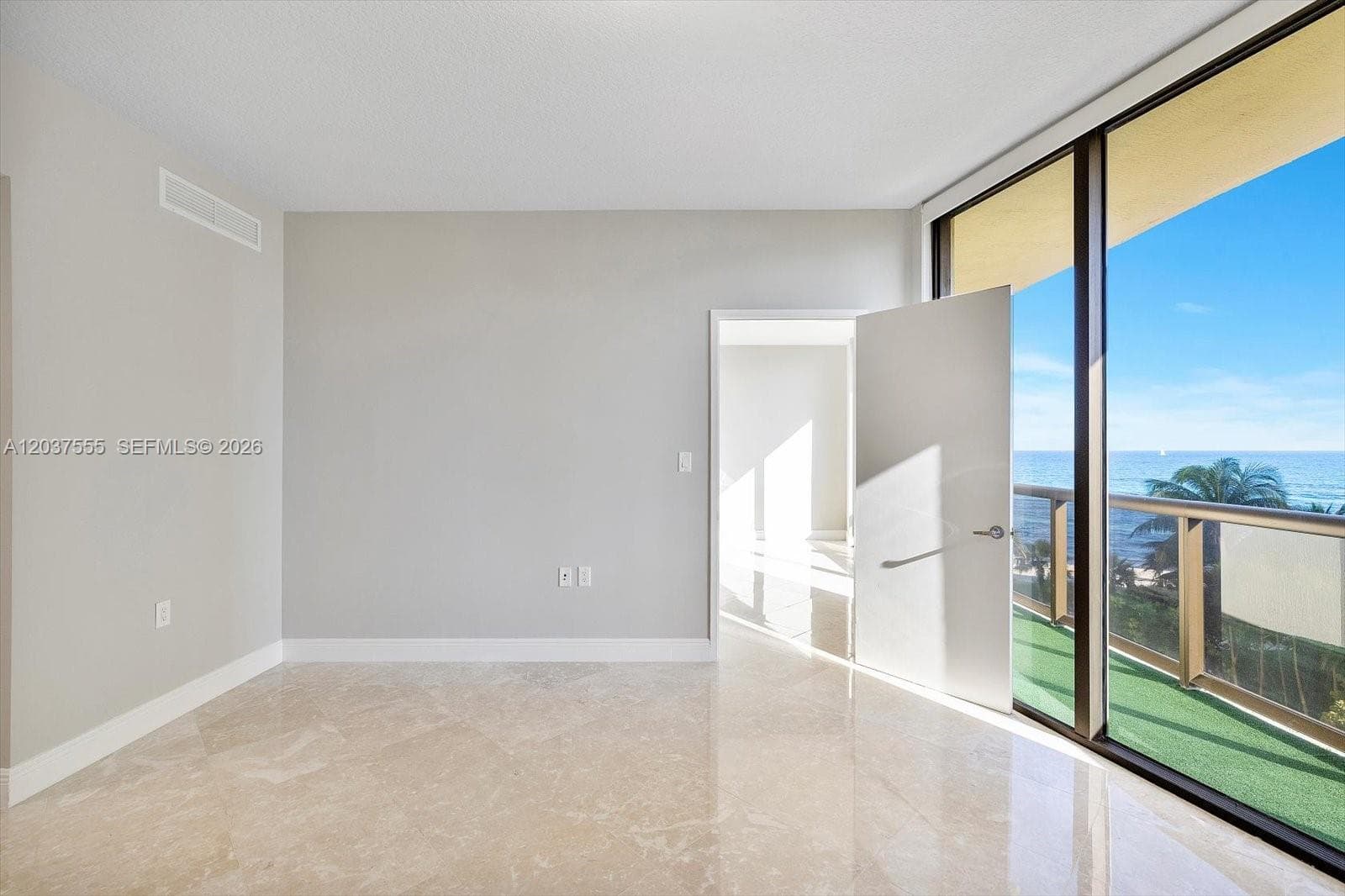 16275 Collins Ave 502 photo 16