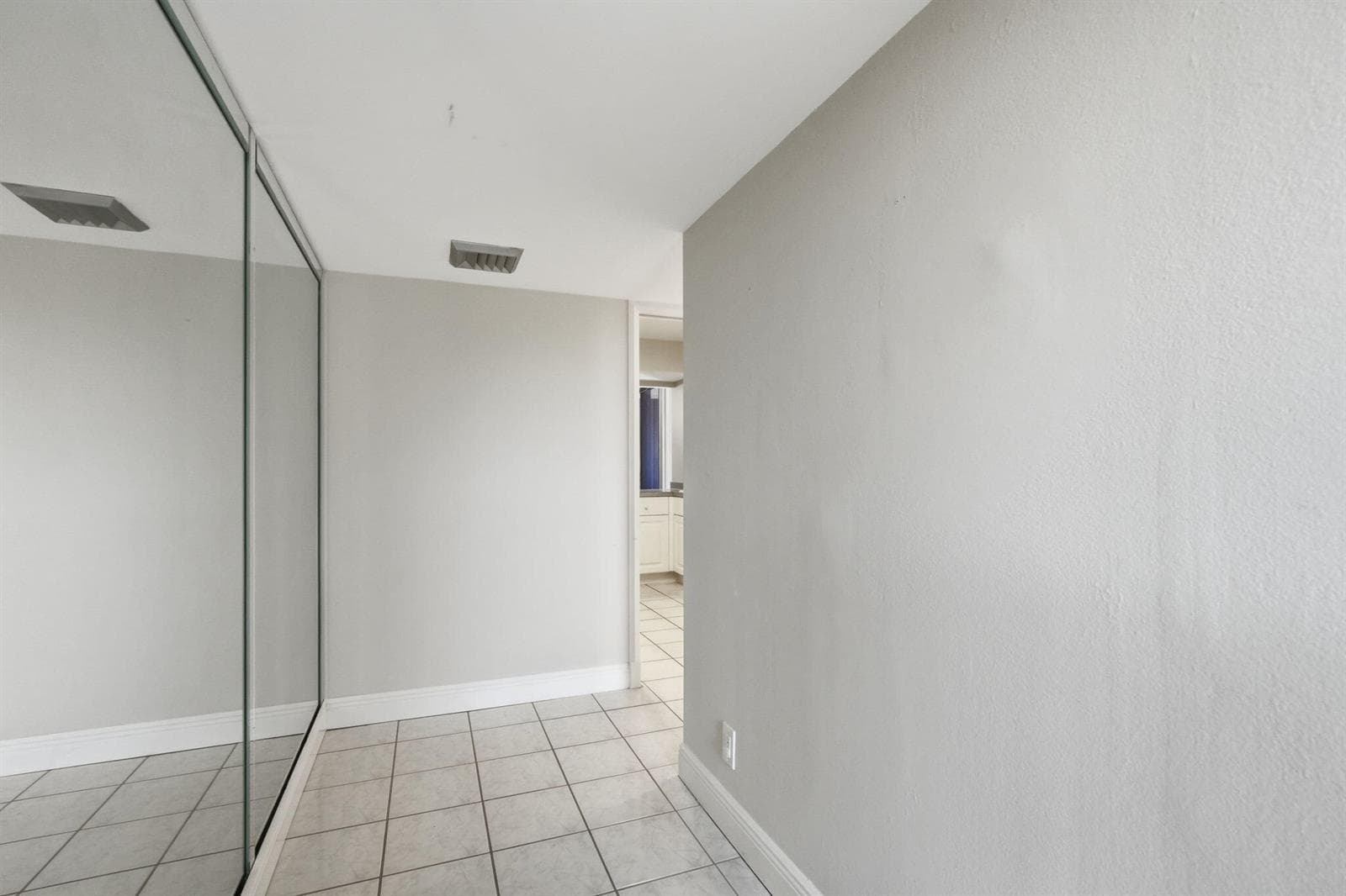 124 Lakeshore Drive 8280 photo 13