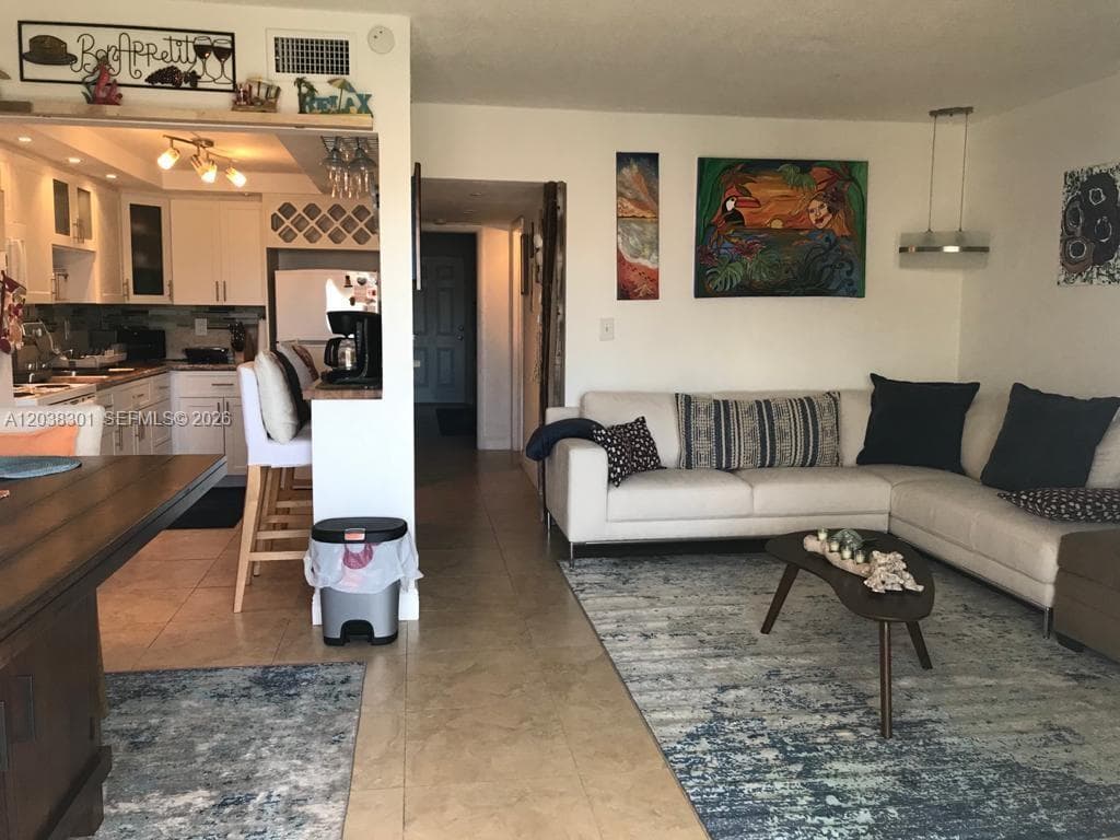 320 S Surf Rd 305 photo 5