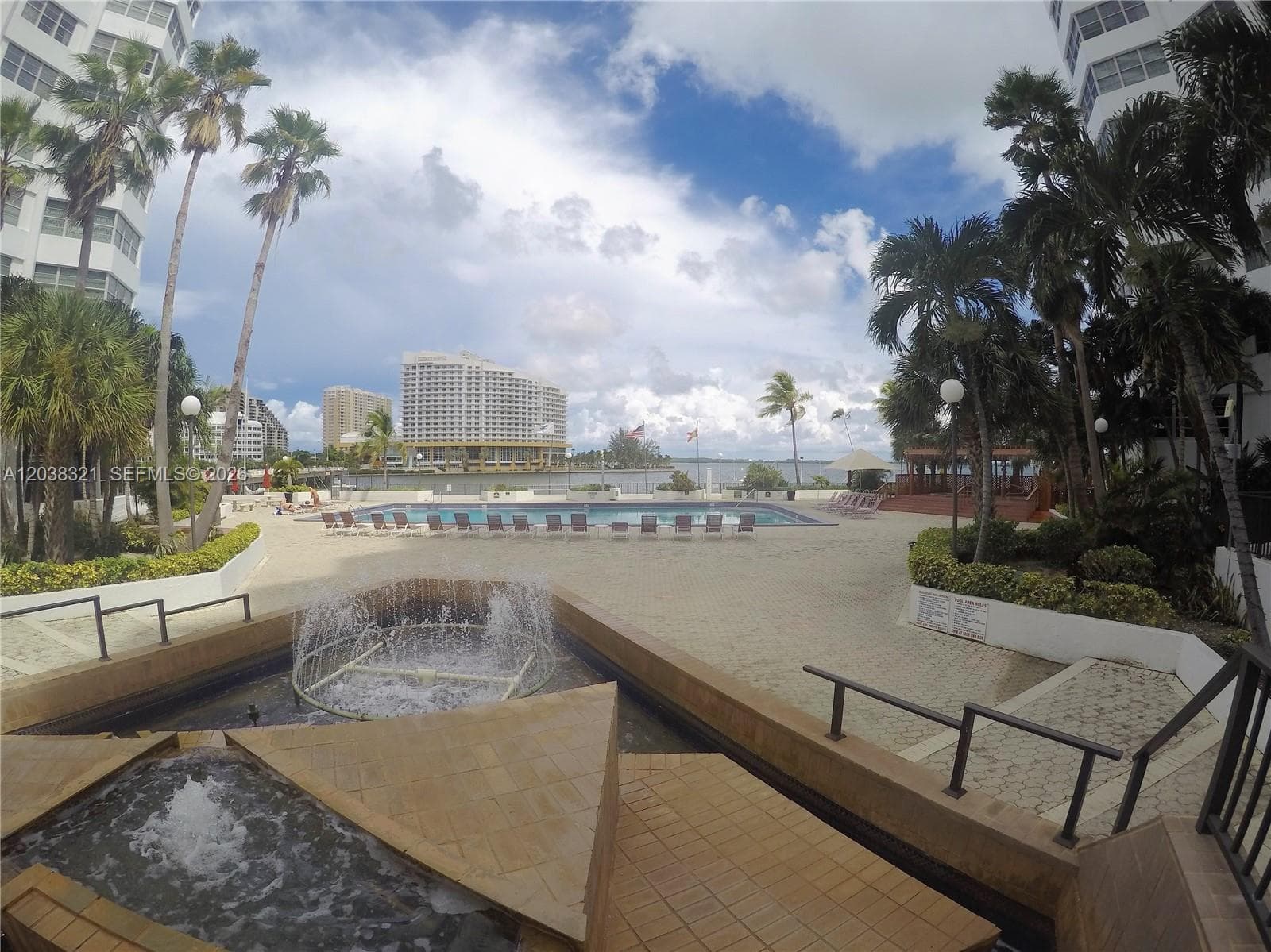 801 Brickell Bay Dr 364 photo 16