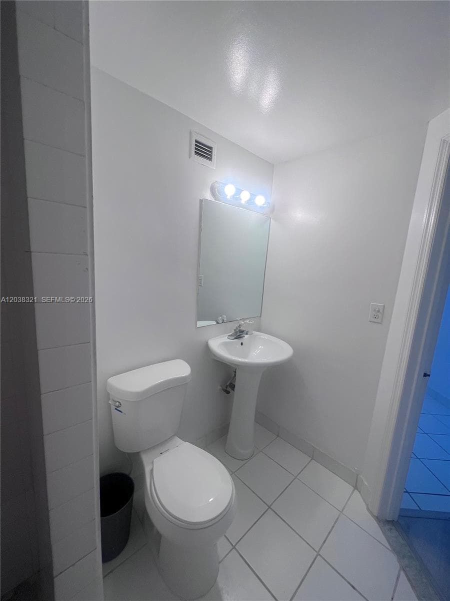 801 Brickell Bay Dr 364 photo 11