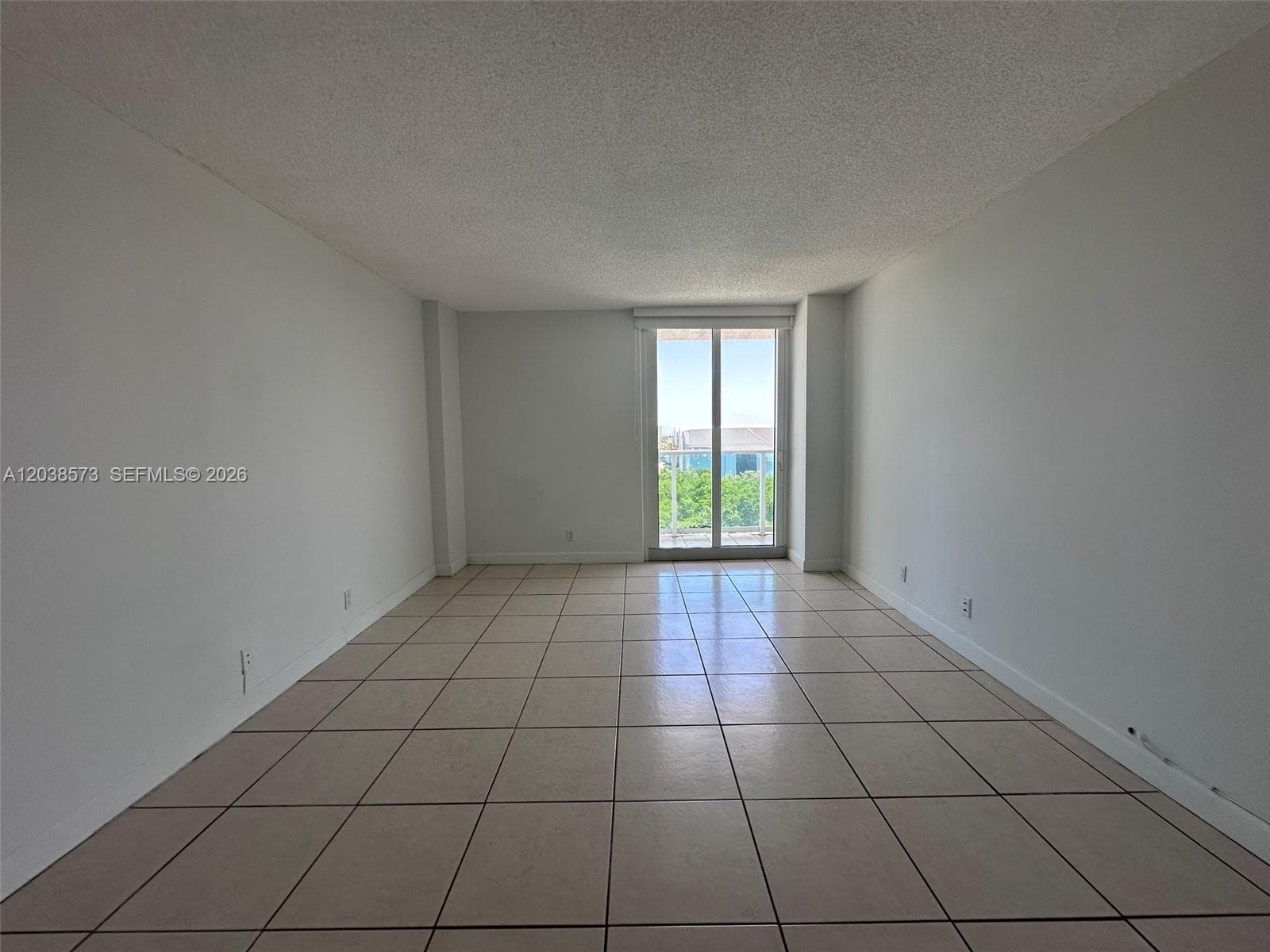 100 Bayview Dr 823 photo 6