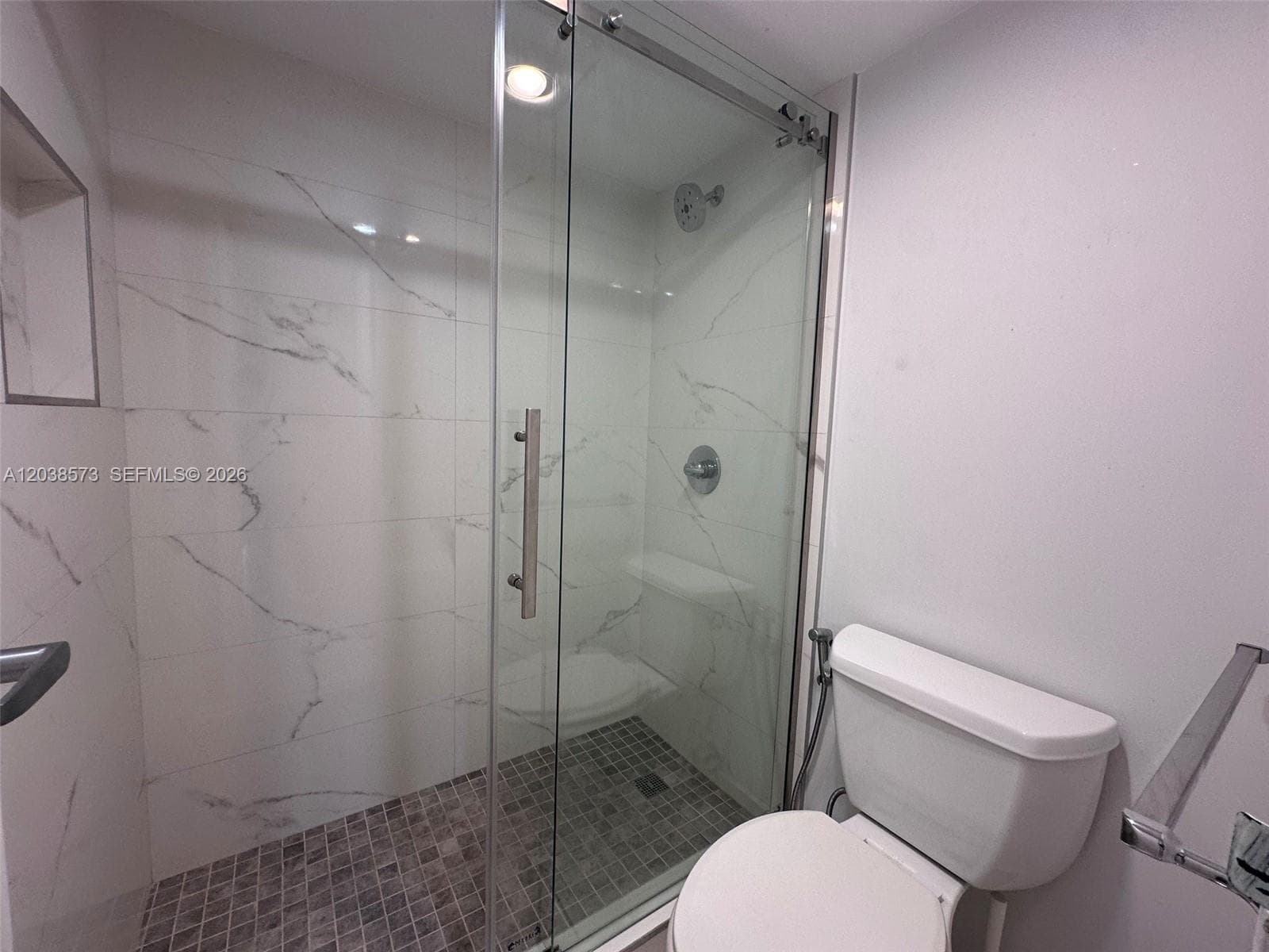 100 Bayview Dr 823 photo 12