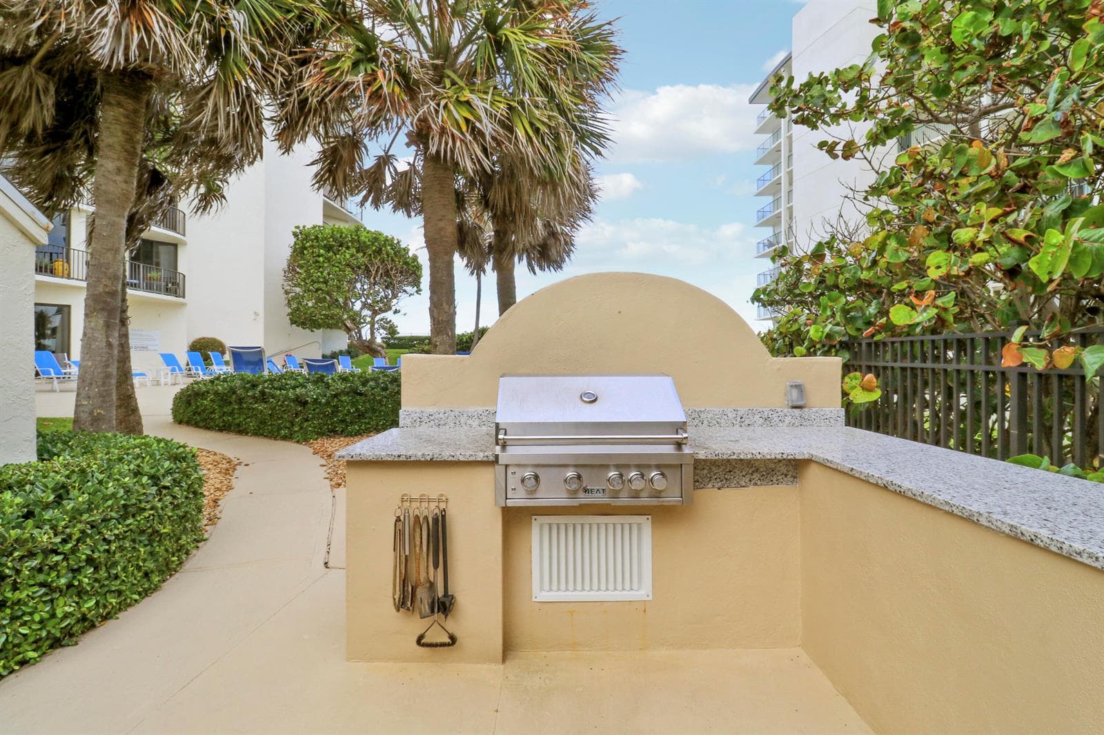 5420 N Ocean Drive 204 photo 13