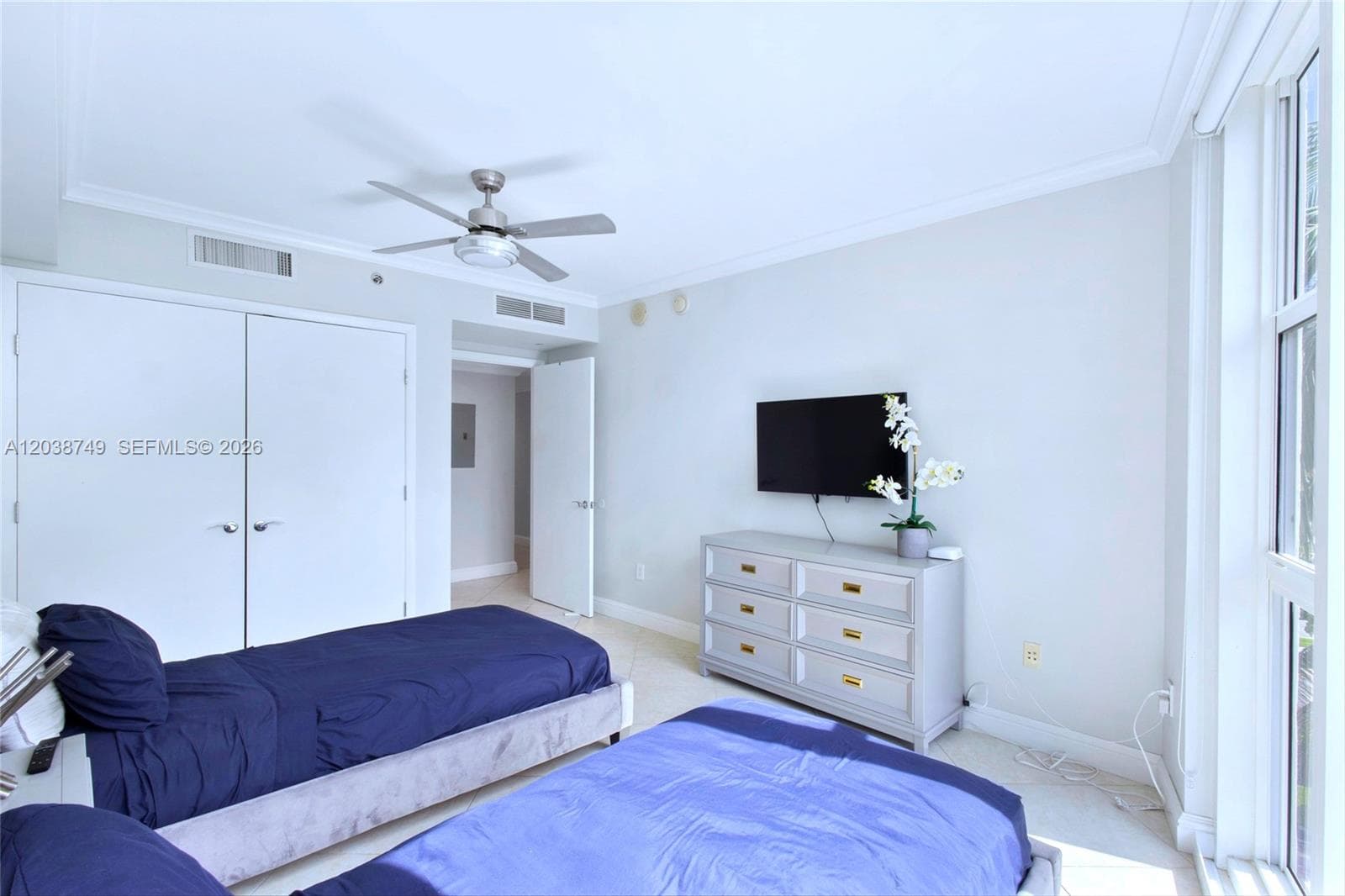 405 photo 11
