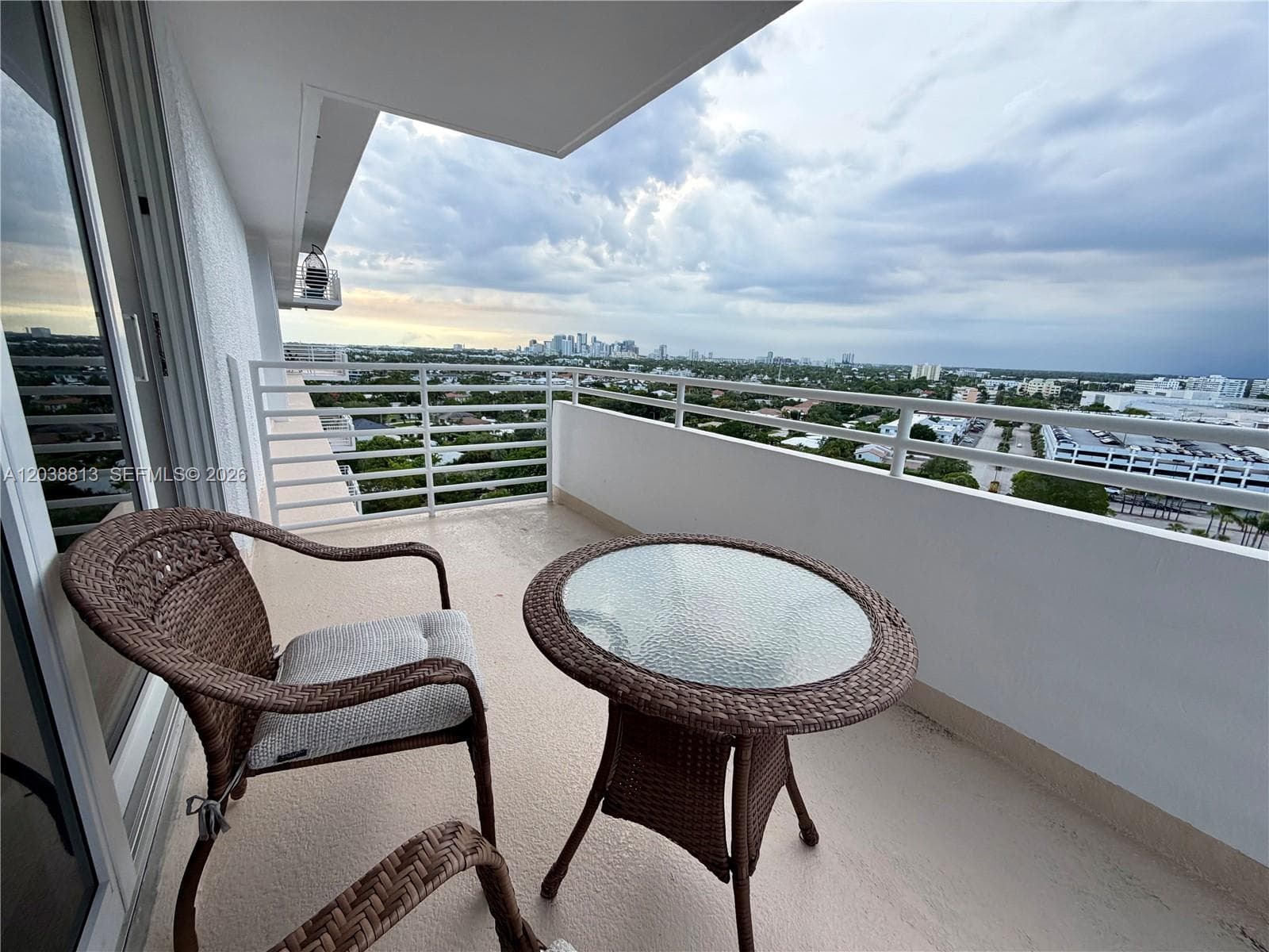 888 Intracoastal Dr 15E photo 4