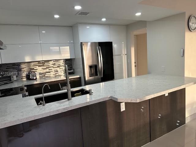 100 Bayview Dr 904 photo 5