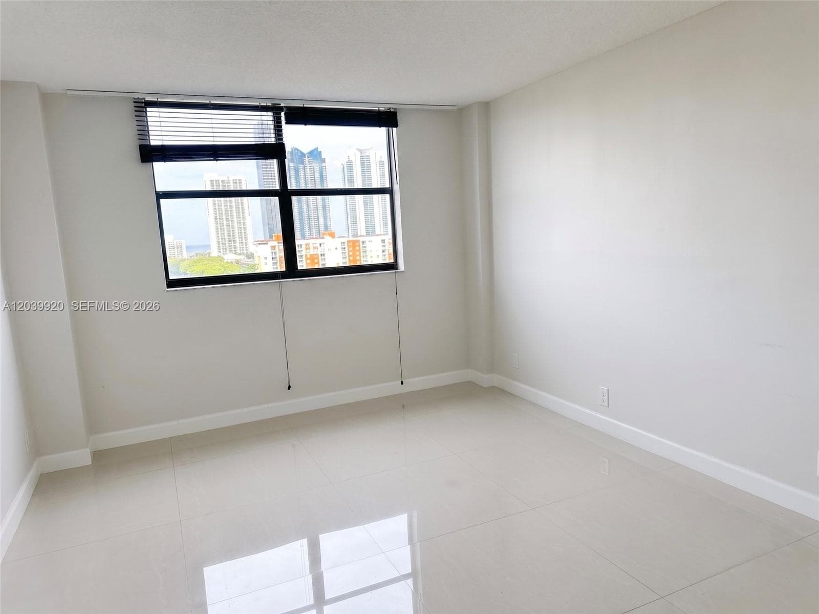 290 174th St 1117 photo 12
