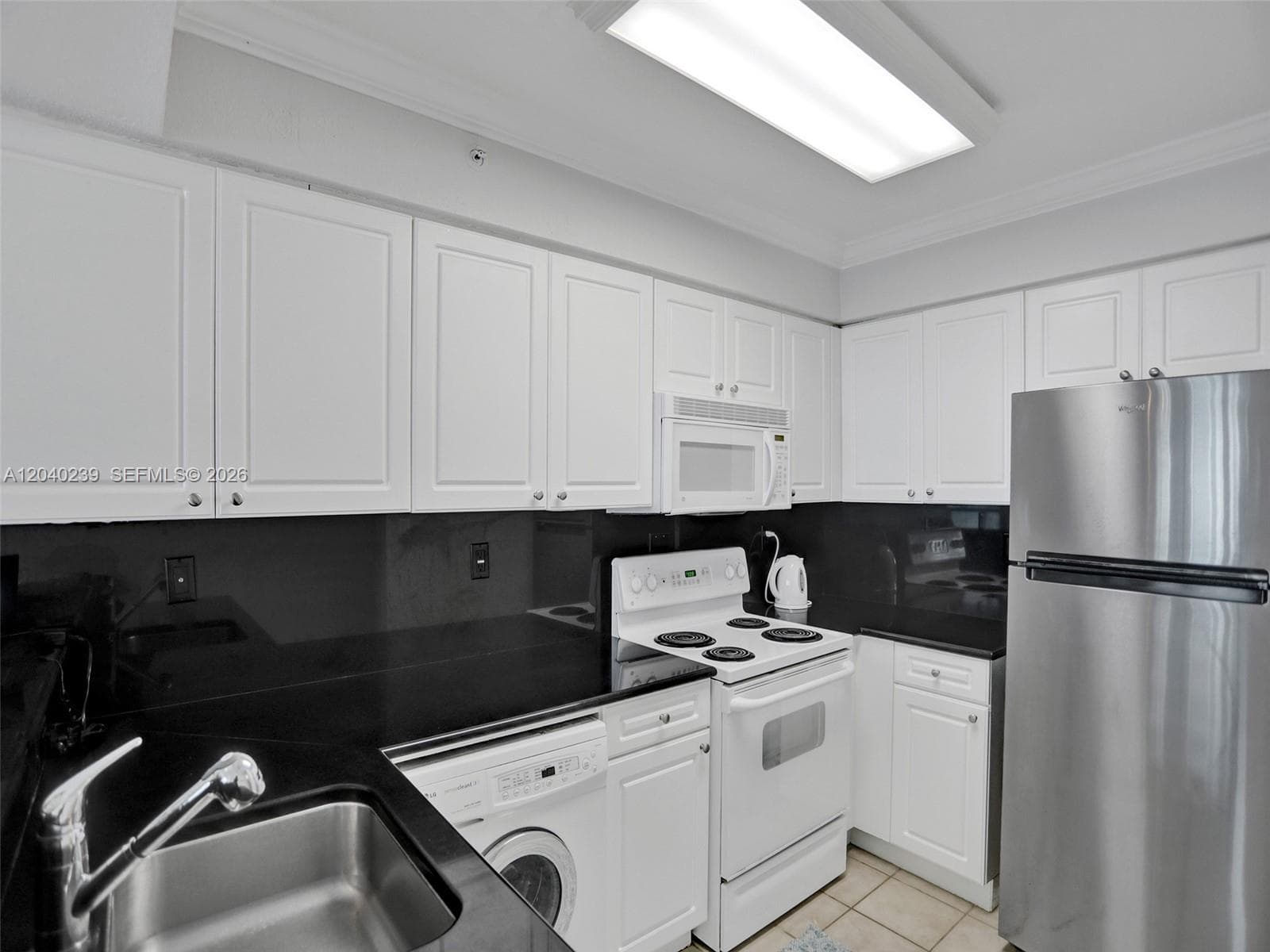 2501 S Ocean Dr 605 (Available) photo 10