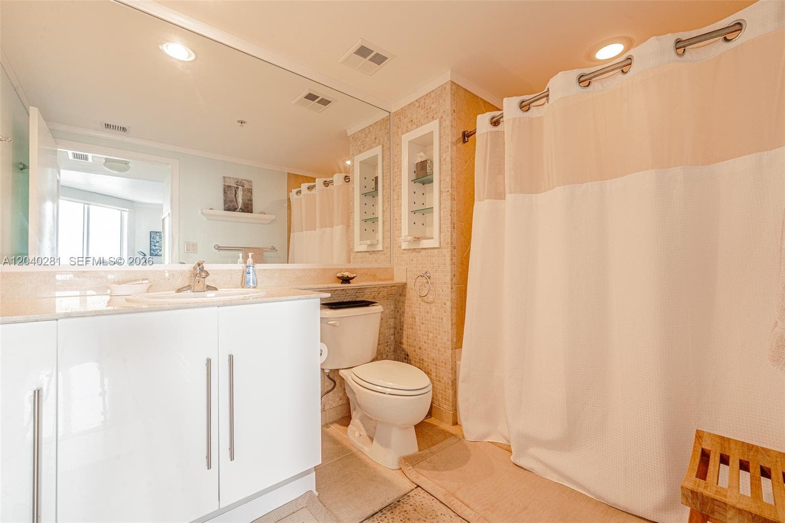 325 S Biscayne Blvd 3821 photo 9