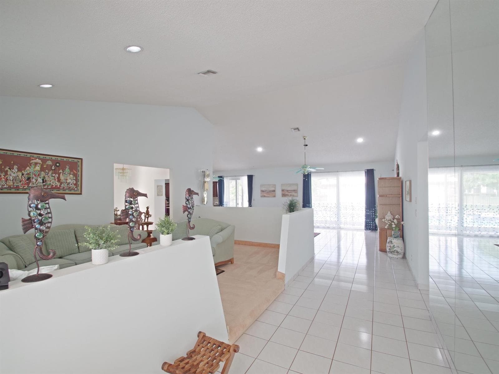 6300 NW 60th Way photo 2