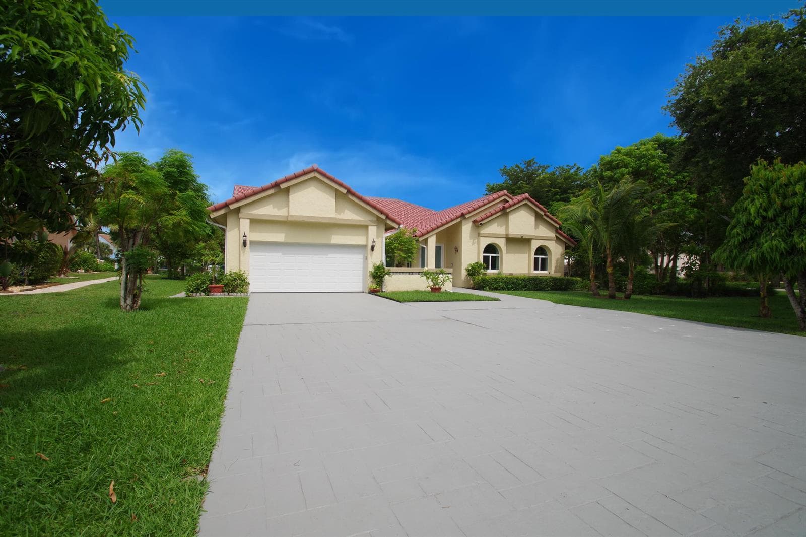 6300 NW 60th Way photo 1