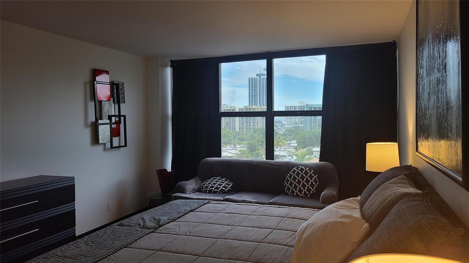 2500 Parkview Drive 802 photo 14