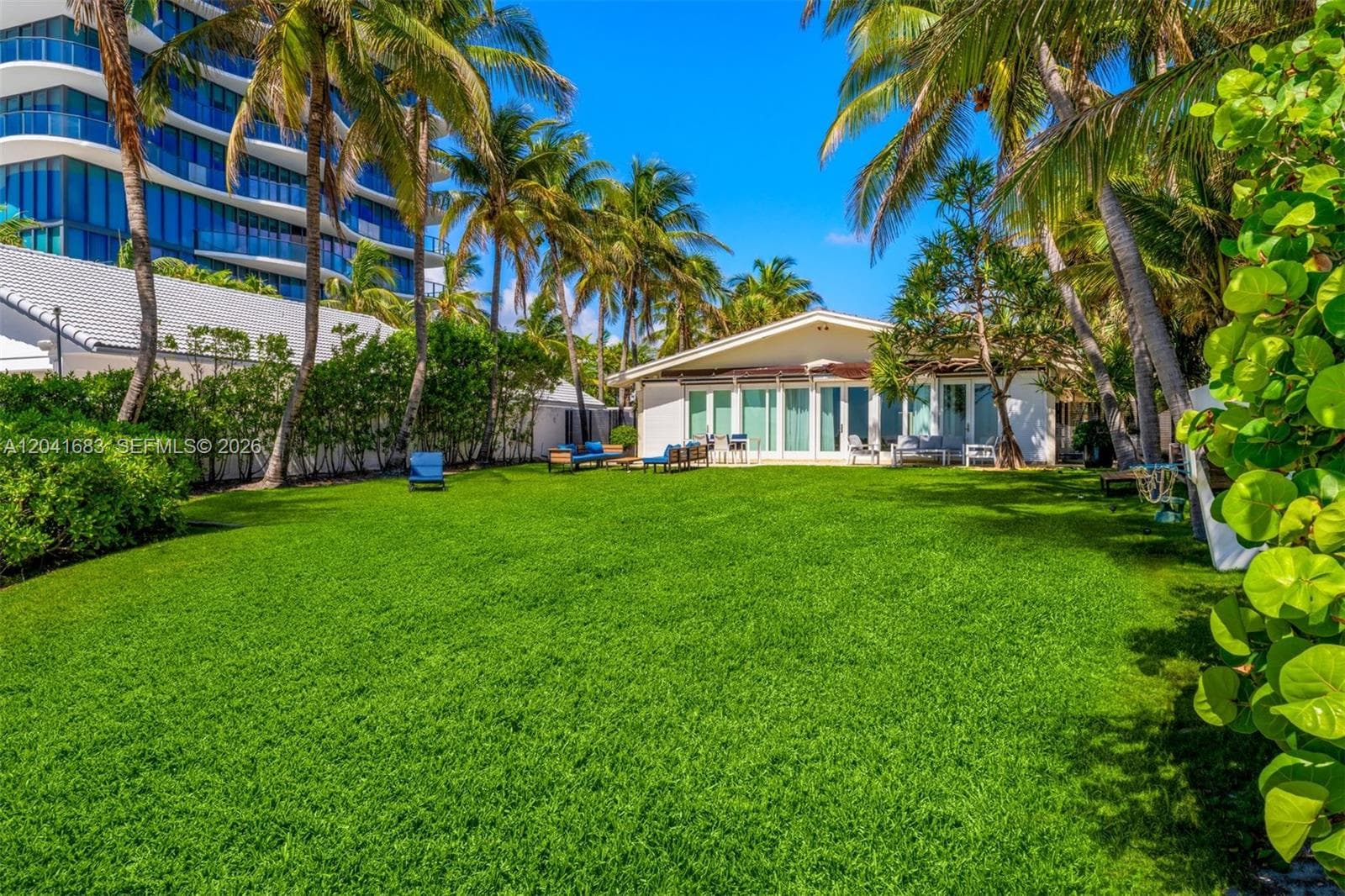 105 Ocean Blvd photo 22