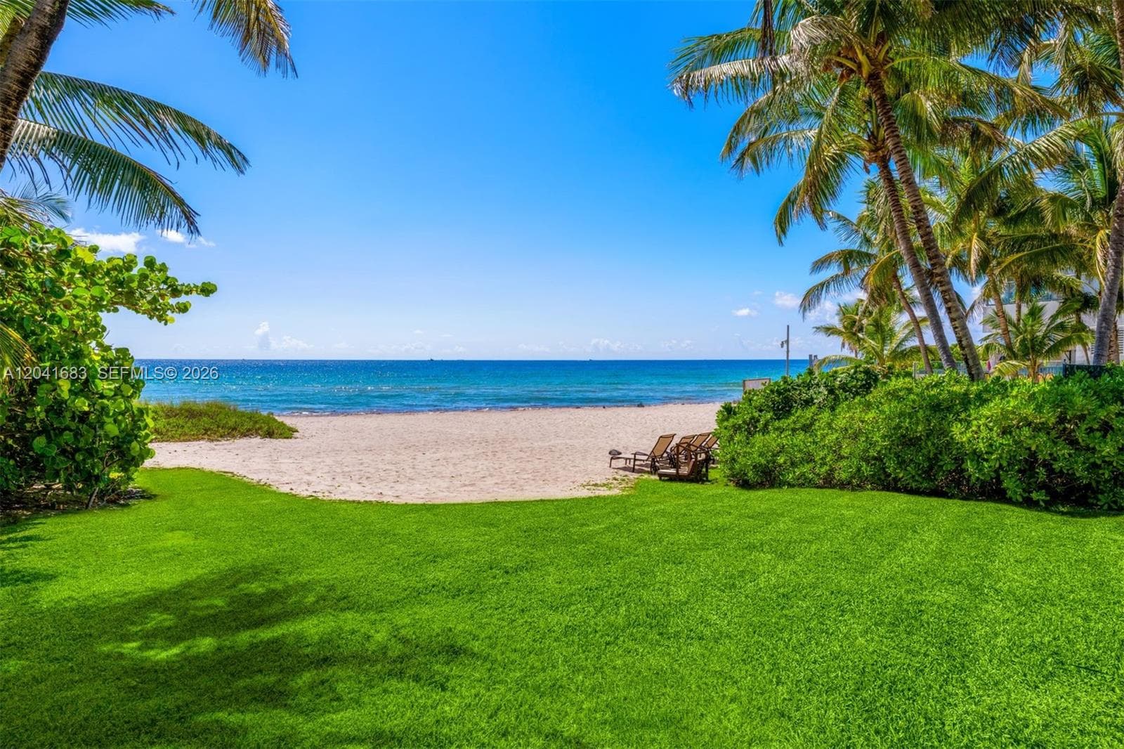105 Ocean Blvd photo 20