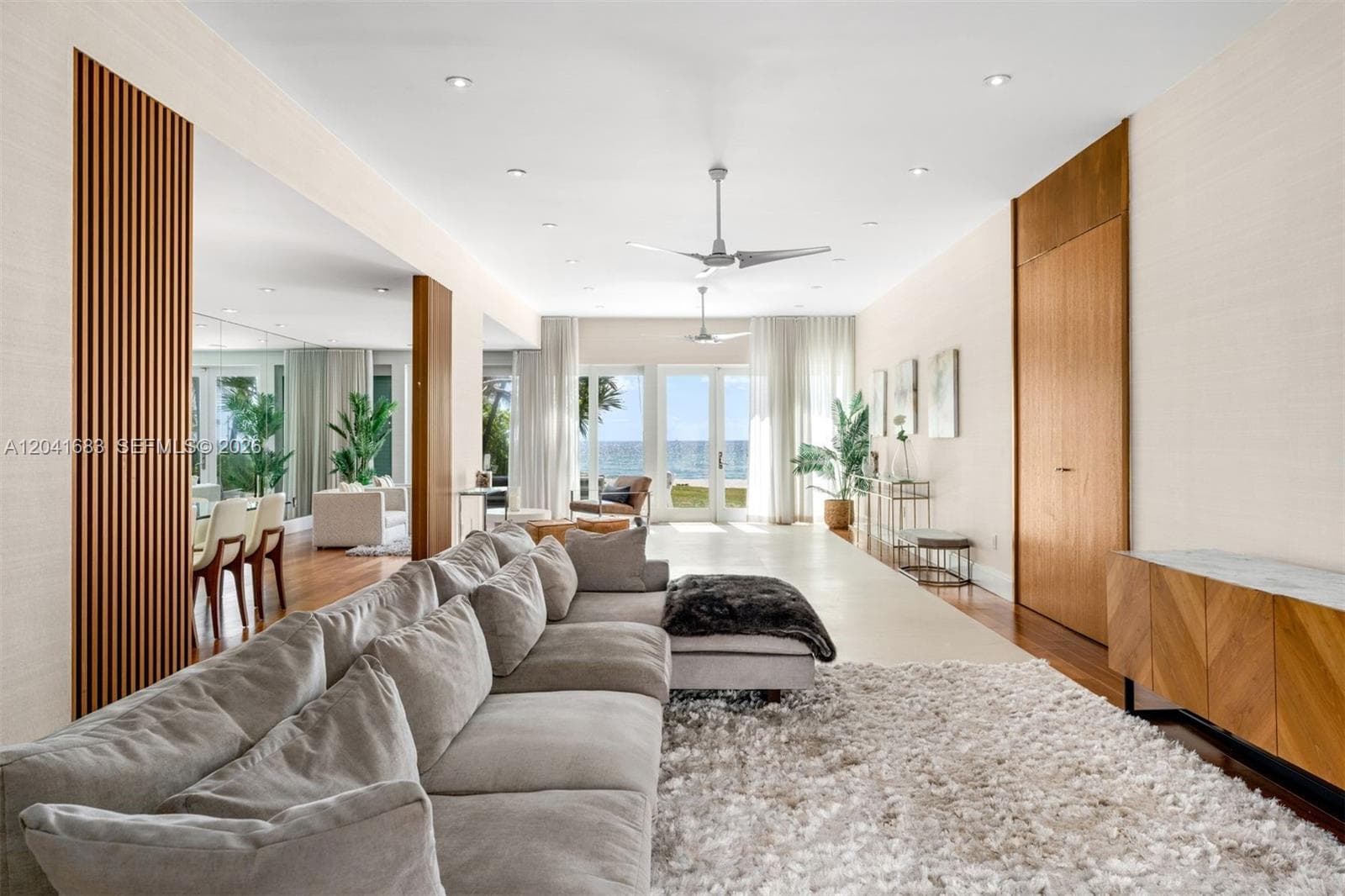 105 Ocean Blvd photo 9