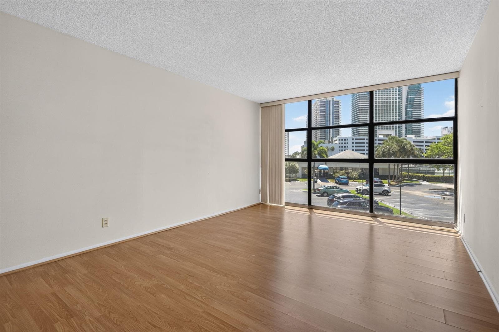600 Parkview Drive 230 photo 10