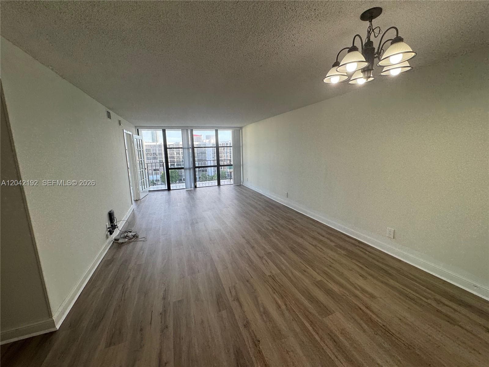 800 Parkview Dr 1018 photo 14