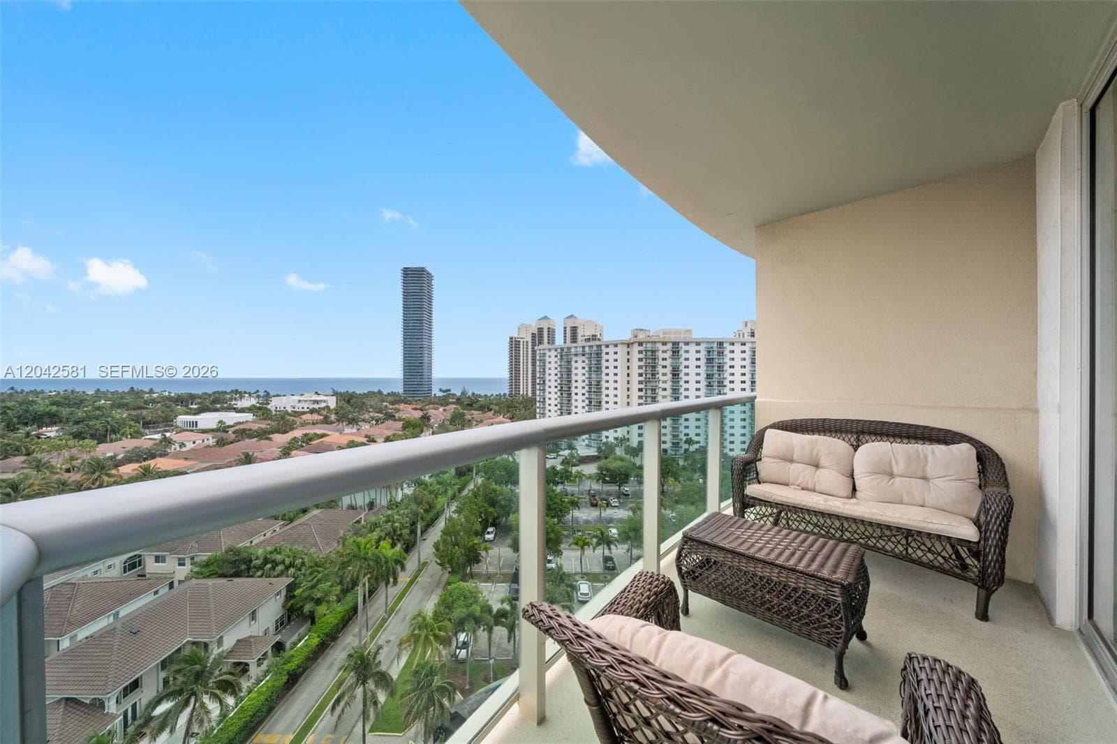 19380 Collins Ave 1224 photo 2