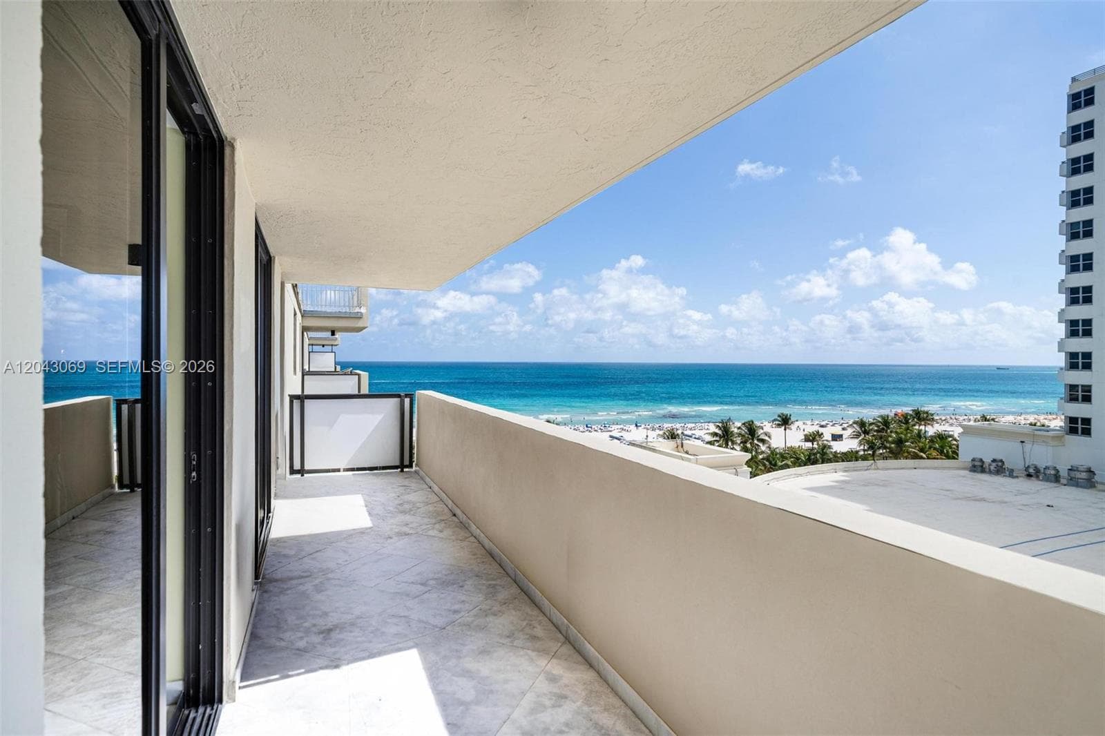 1623 Collins Ave PH1010 photo 3