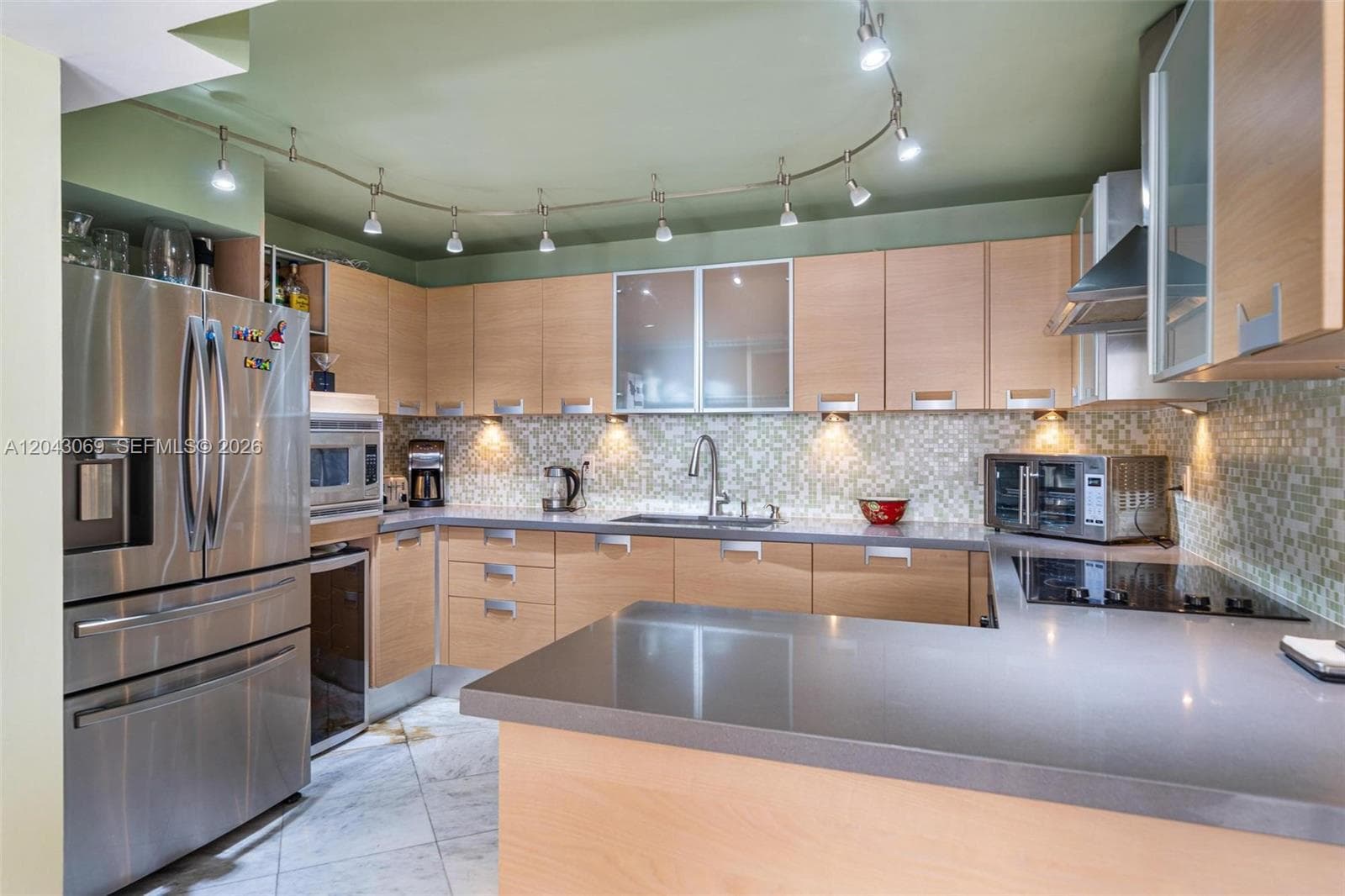 1623 Collins Ave PH1010 photo 11