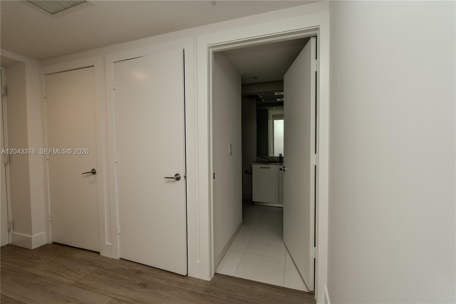 500 Brickell Ave 1407 photo 8