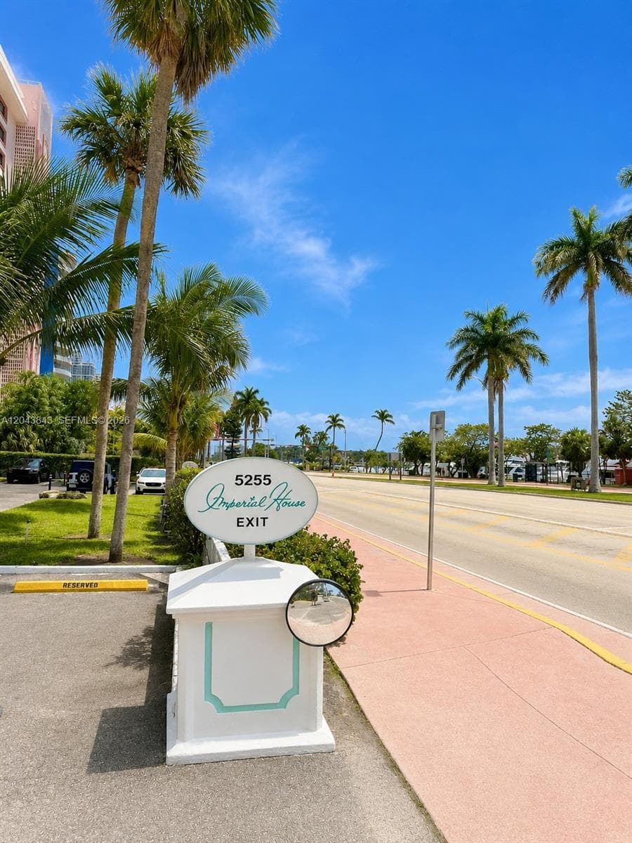5255 Collins Ave 7B photo 2