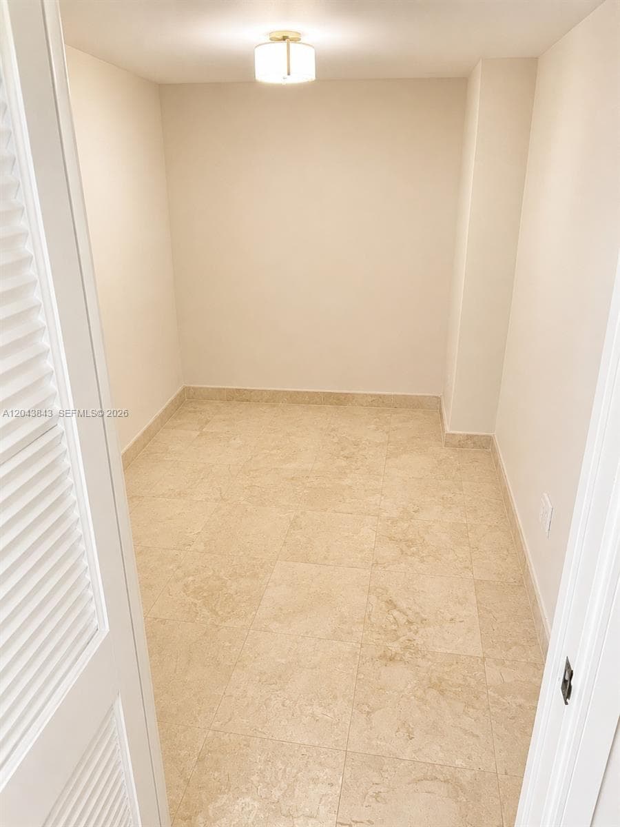 5255 Collins Ave 7B photo 24